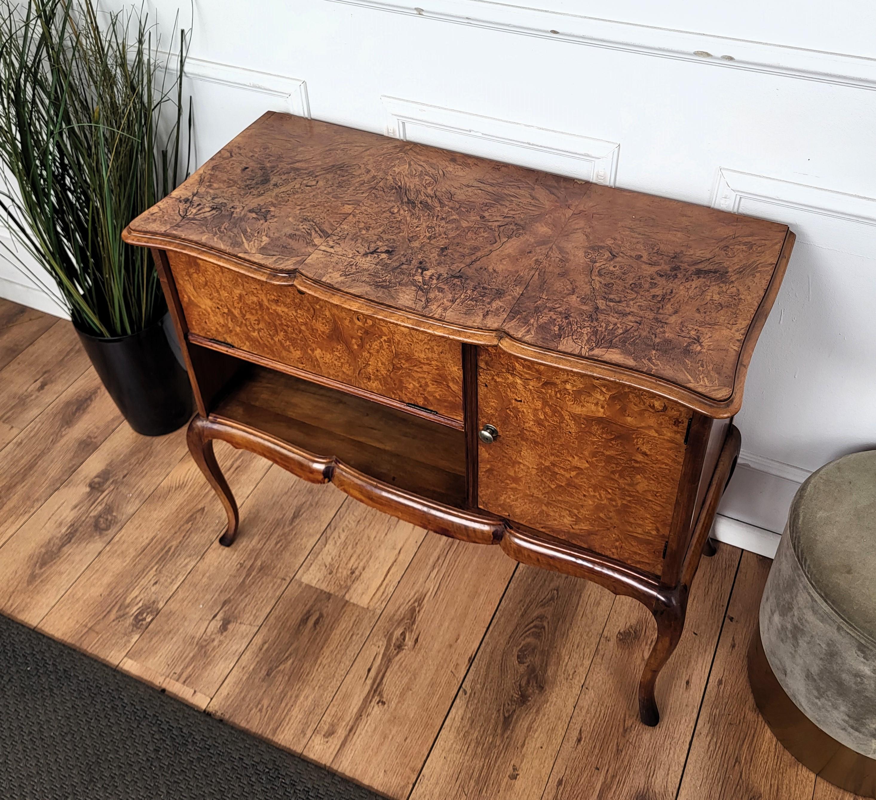 1960s Italian Mid-Century Modern Wood and Brass Dry Bar Drinks Cabinet For Sale 4