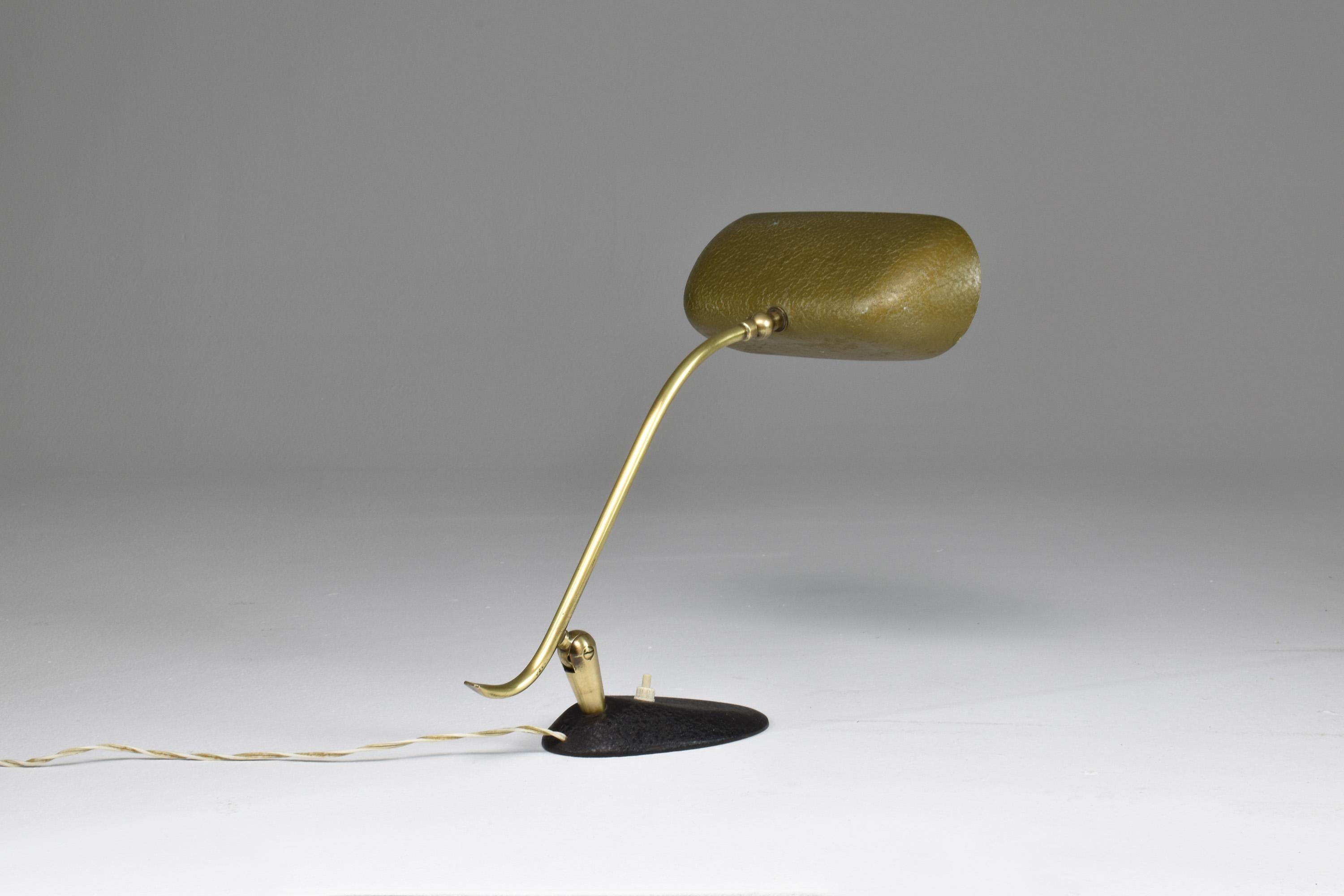 1960's Italian Mid-Century Stilnovo Desk Lamp For Sale 1