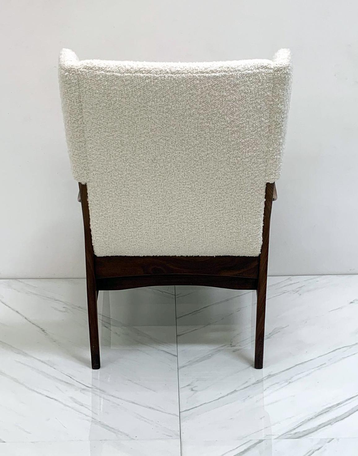Mid-20th Century 1960's Italian Modern Wingback Lounge Chair in Rosewood and Ivory Boucle