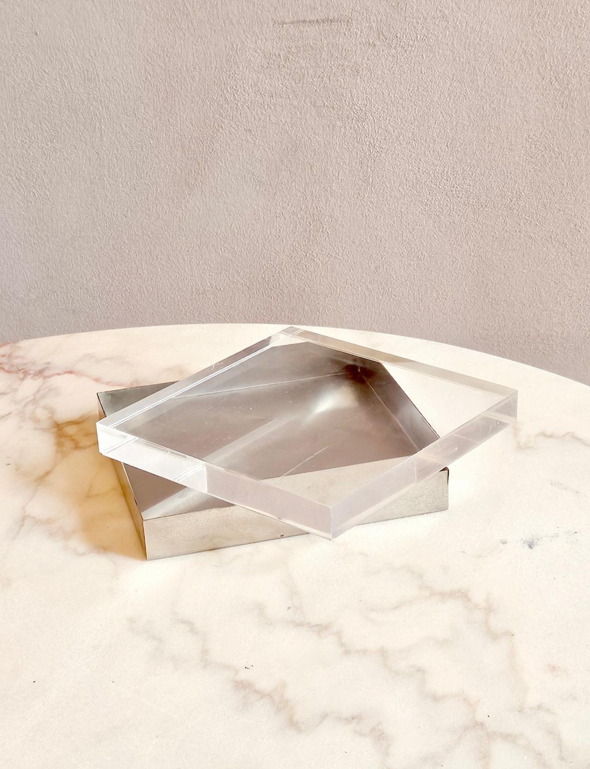 Caja de plexiglás modernista italiana de los años 60 en Bueno estado para la venta en Florence, Tuscany