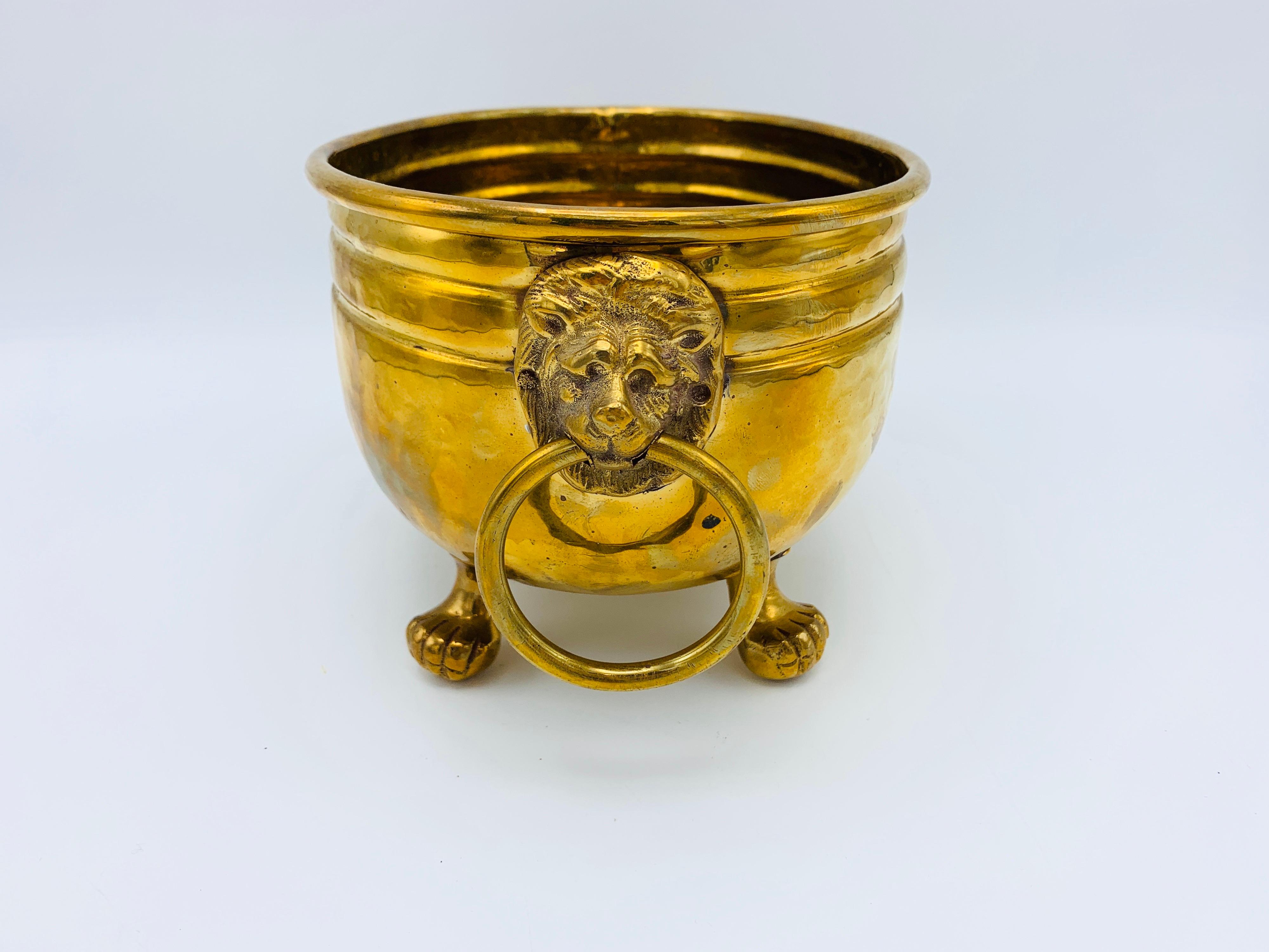1960s Italian Mottahedeh Hammered Brass and Lions Head Cachepot Planter 2