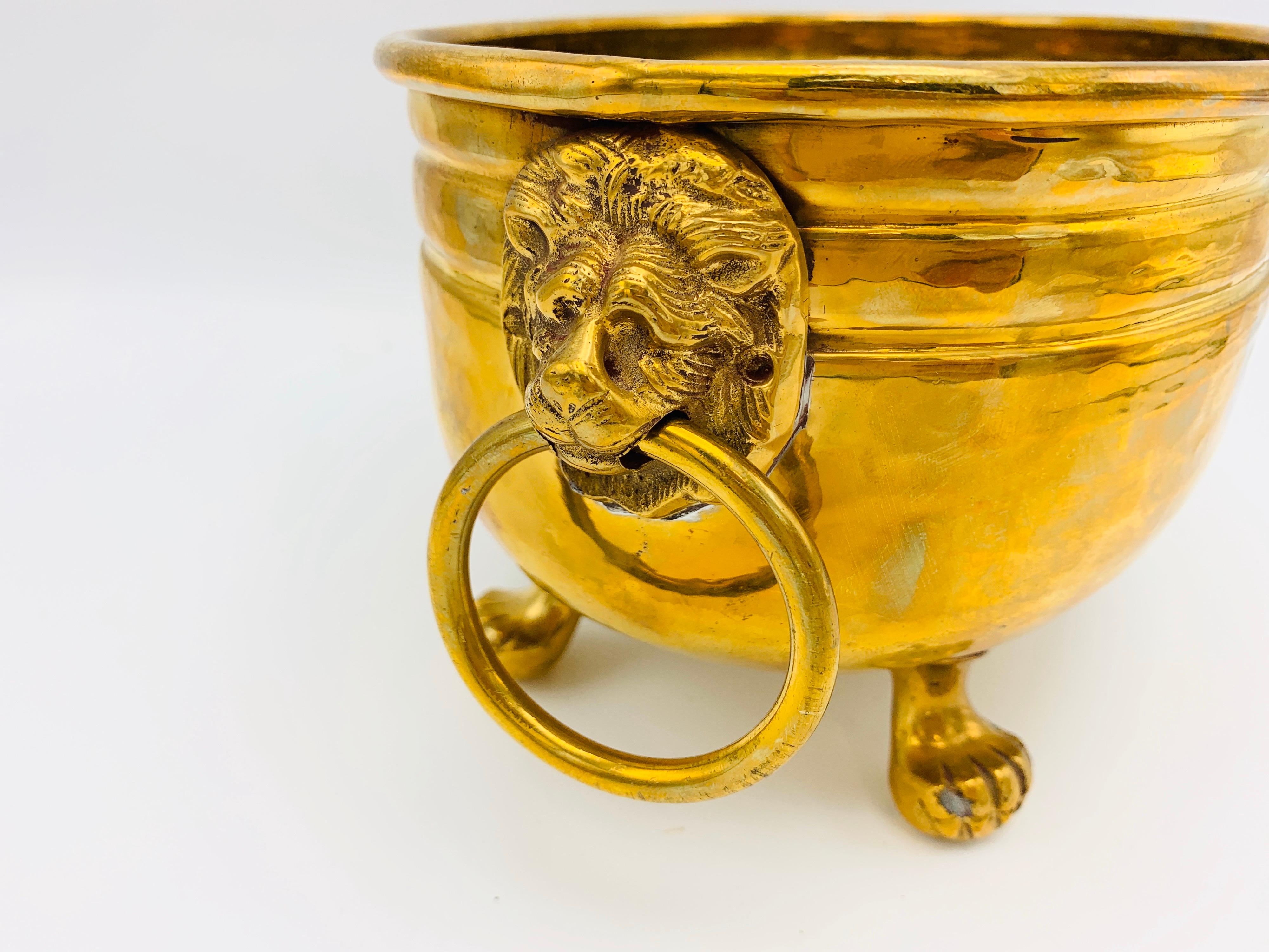 1960s Italian Mottahedeh Hammered Brass and Lions Head Cachepot Planter 3