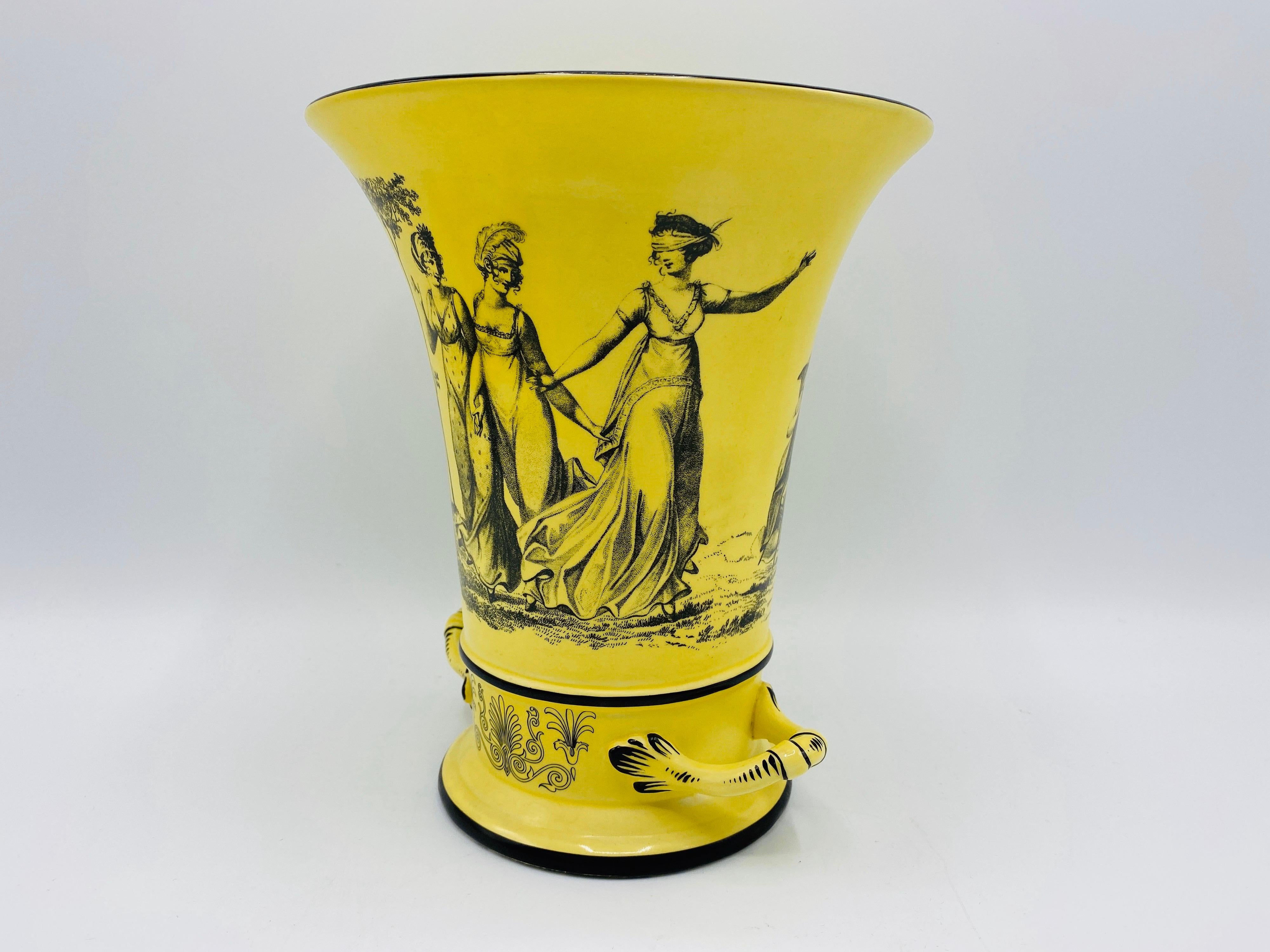 Italian Mottahedeh Yellow and Black Toile Handled Urn Vases, Pair, 1960s In Good Condition For Sale In Richmond, VA