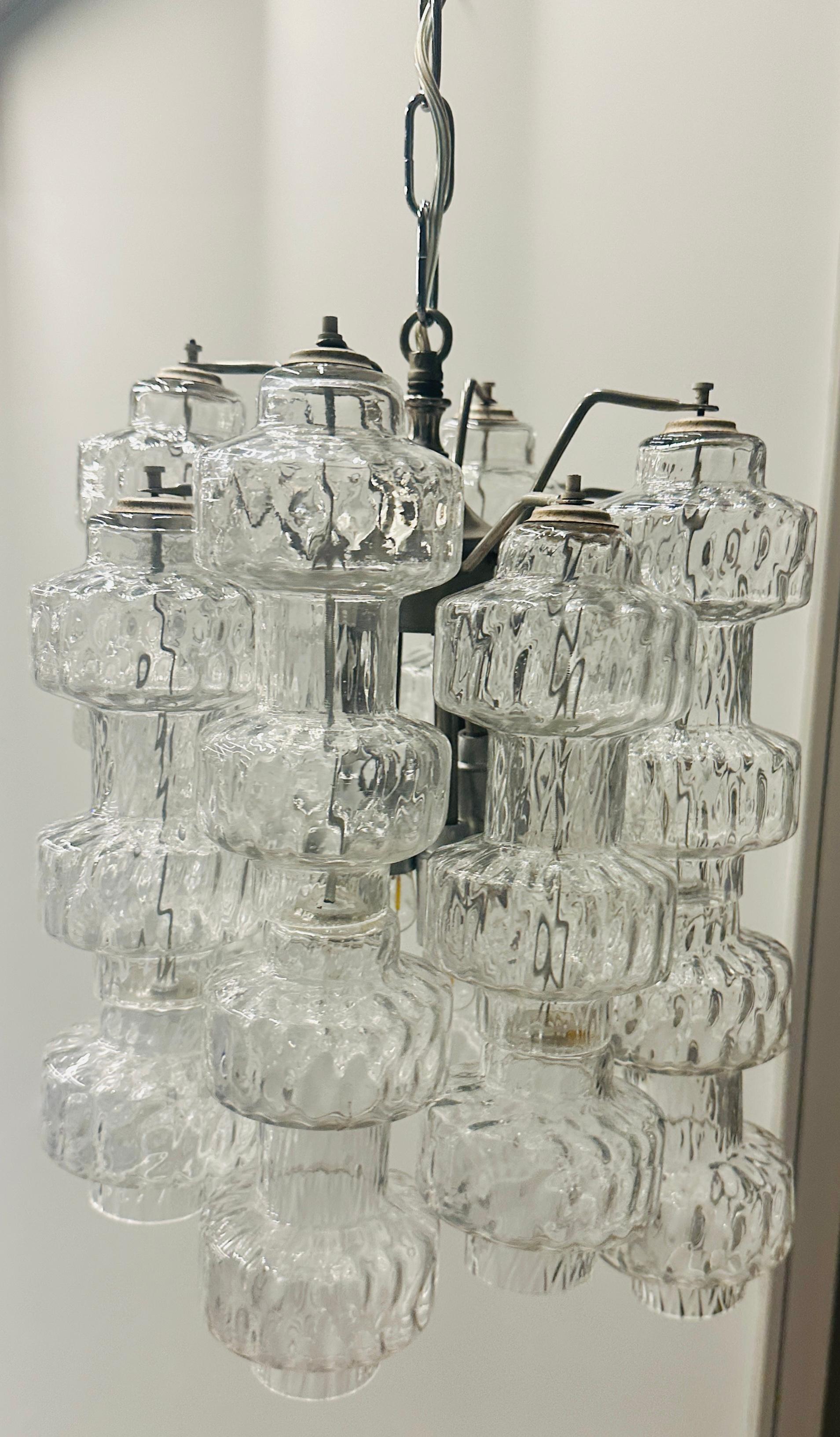 Lustre italien des années 1960 en verre Murano en forme d'haltère et à grappes de Venini en vente 10