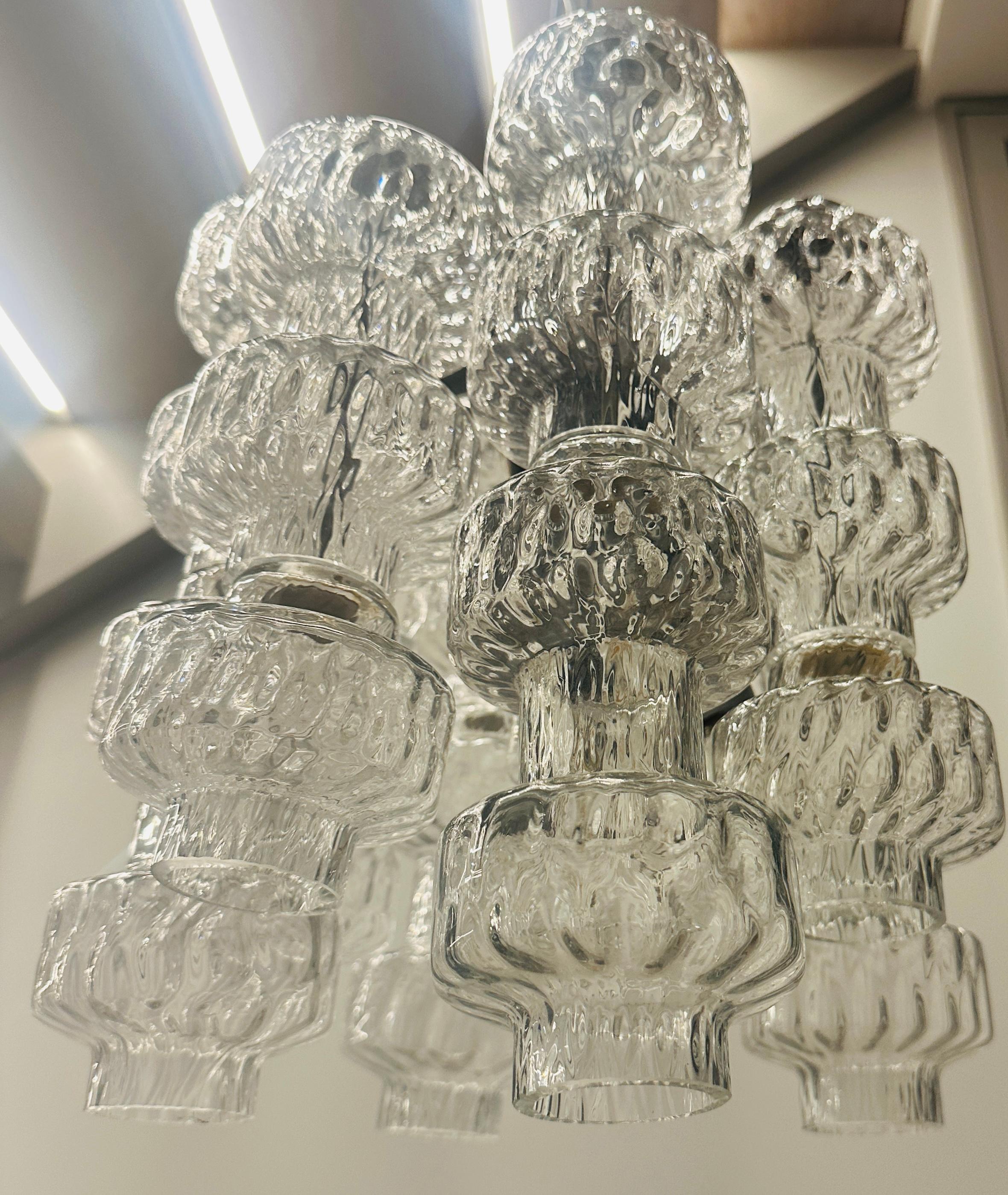 Lustre italien des années 1960 en verre Murano en forme d'haltère et à grappes de Venini en vente 13