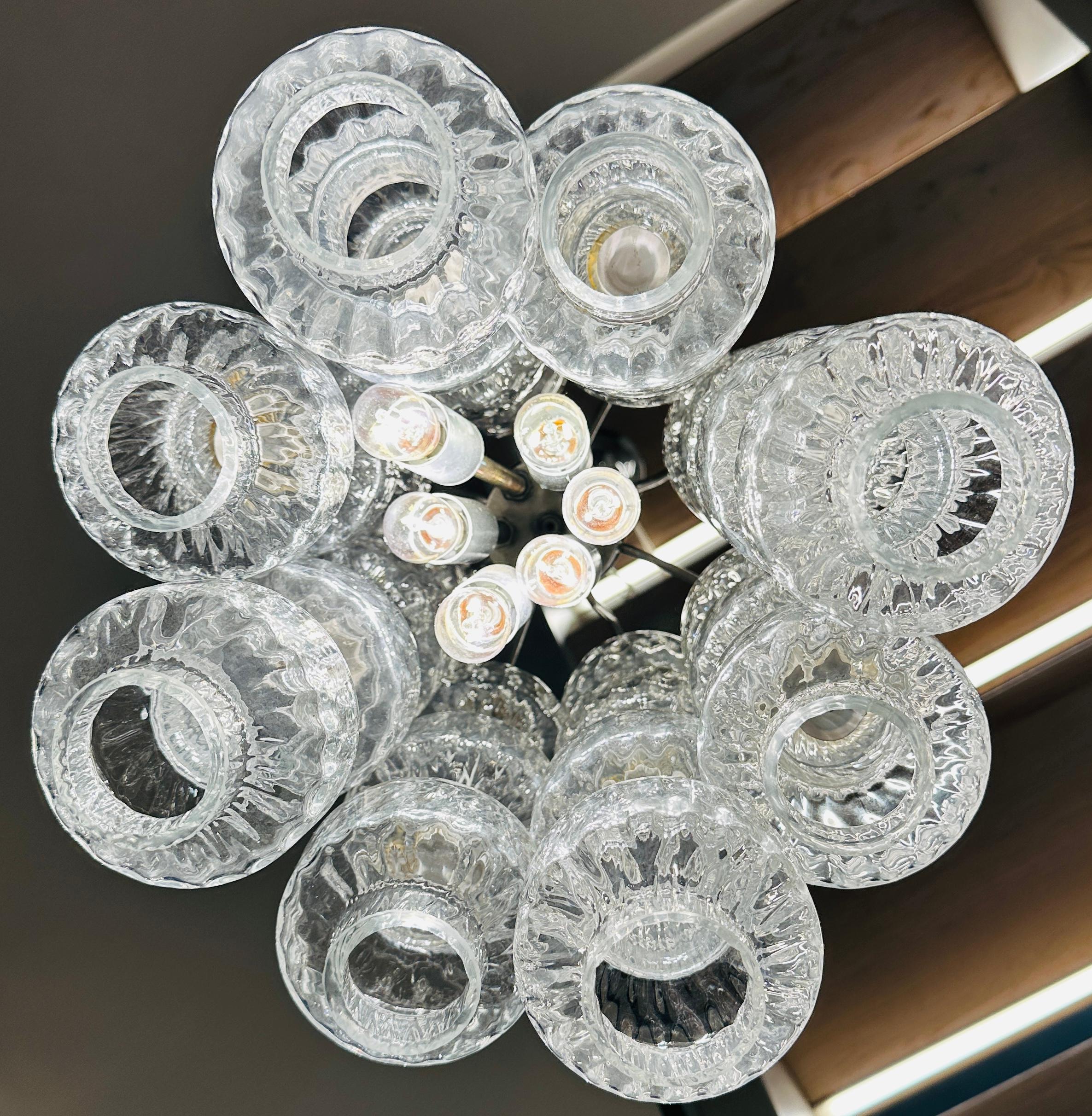 Lustre italien des années 1960 en verre Murano en forme d'haltère et à grappes de Venini en vente 2