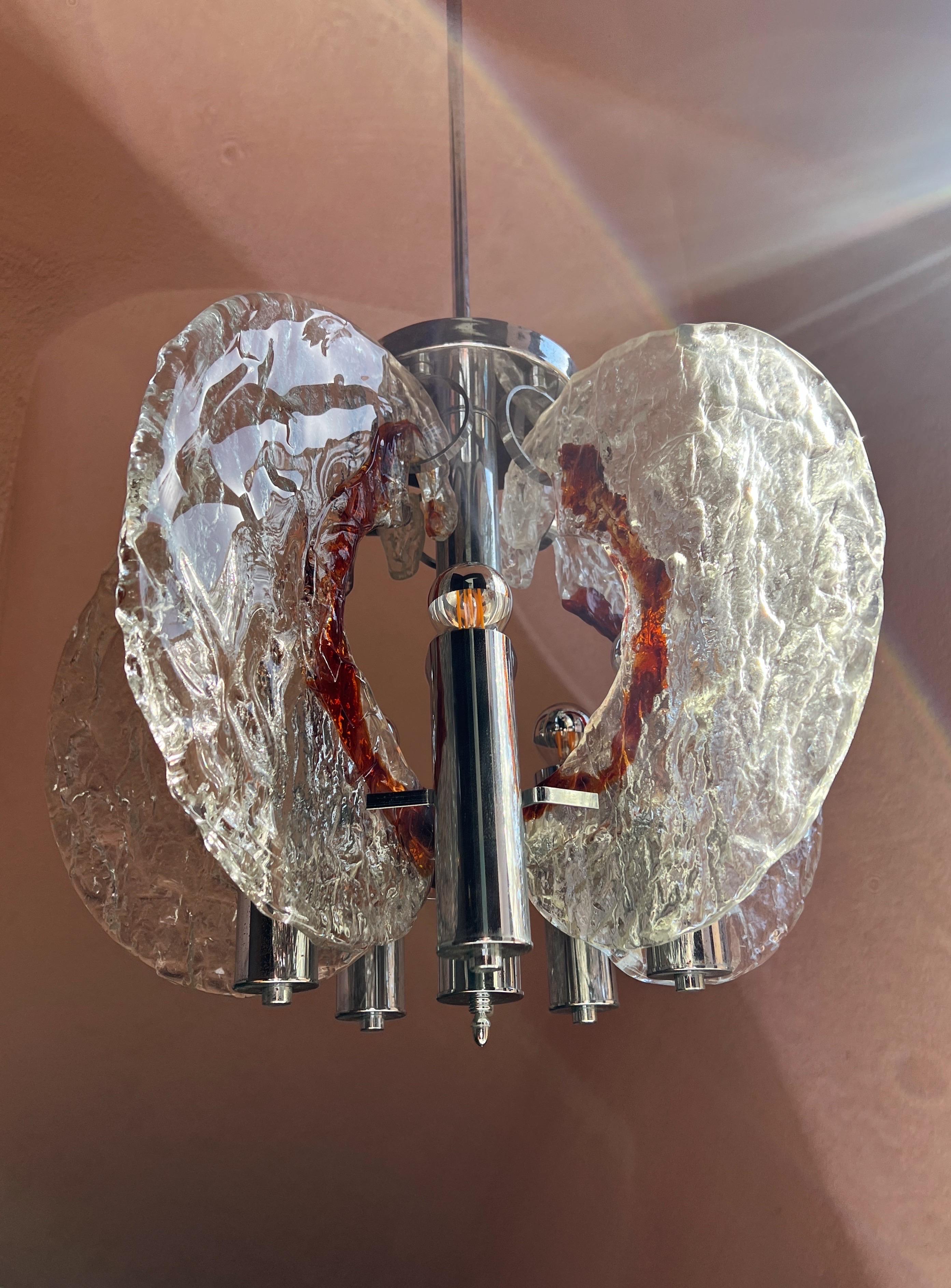 Lámpara colgante italiana de cristal de Murano y cromo de los años 60, por Carlo Nason para Mazzega Italiano en venta