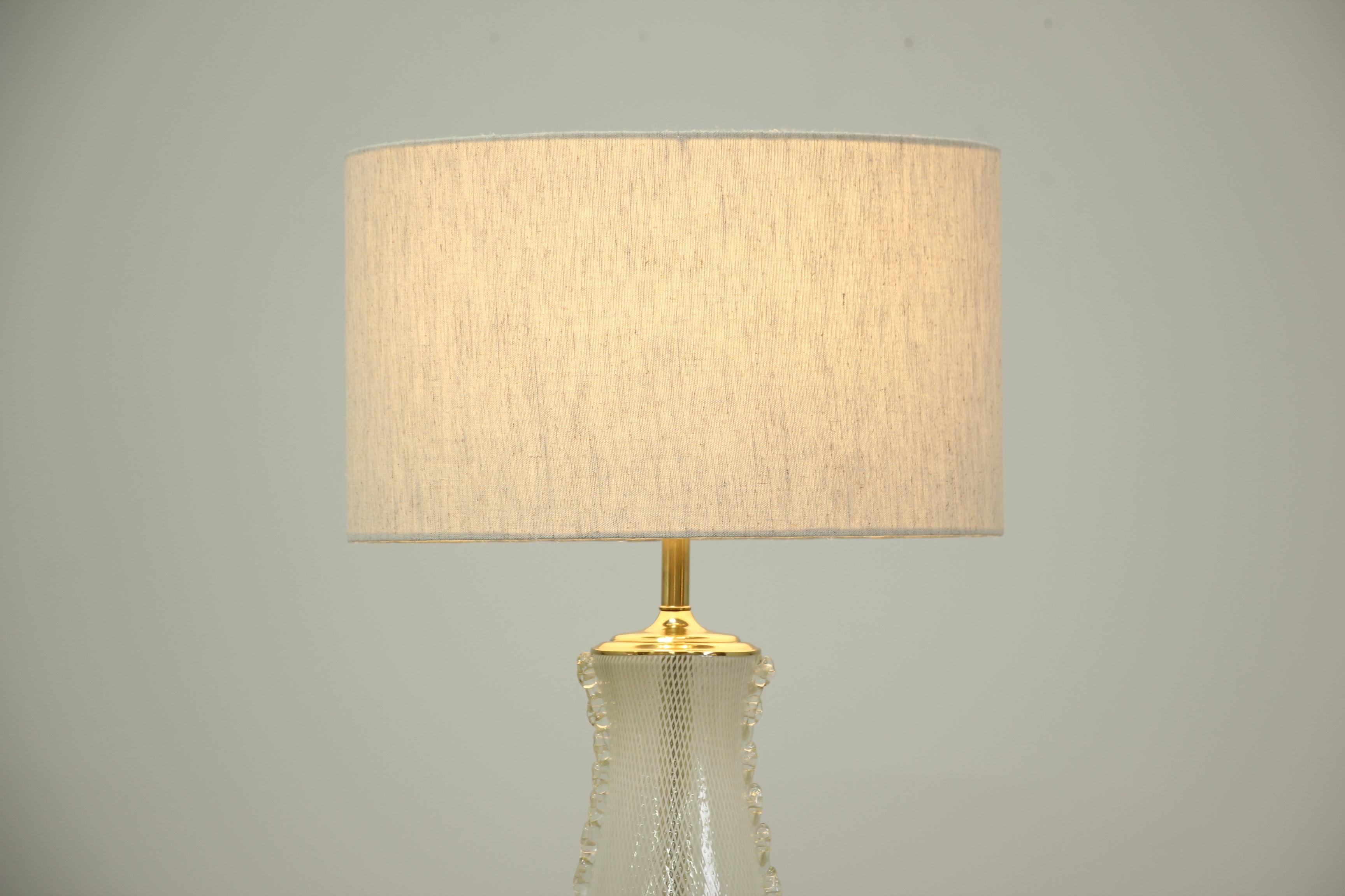 Mid-Century Modern 1960s Italian Murano Camer Glass Lamp For Sale