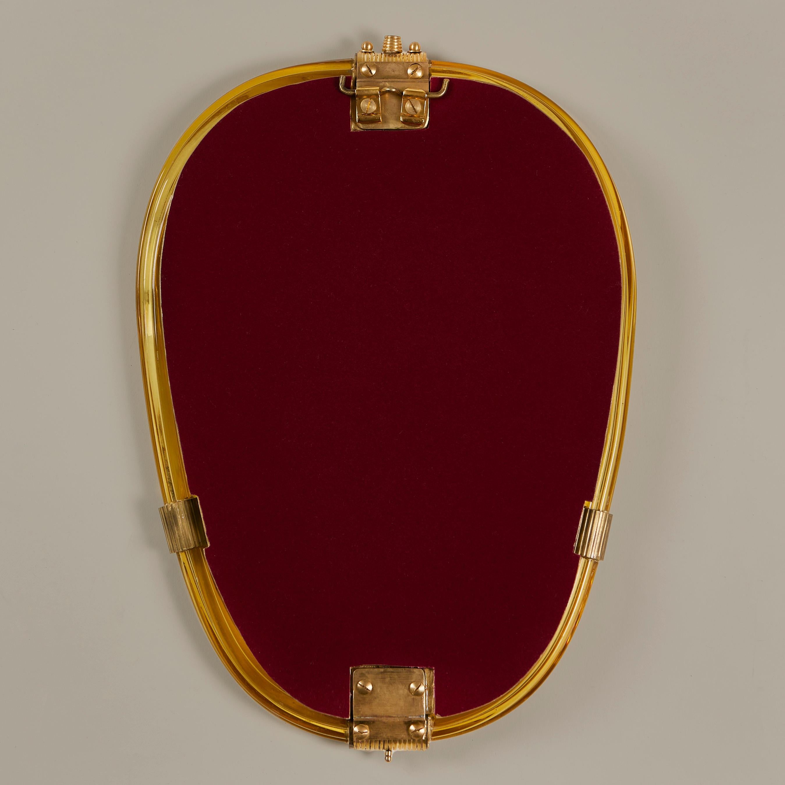 Laiton Miroir ovale italien de Murano doré des années 1960 en vente