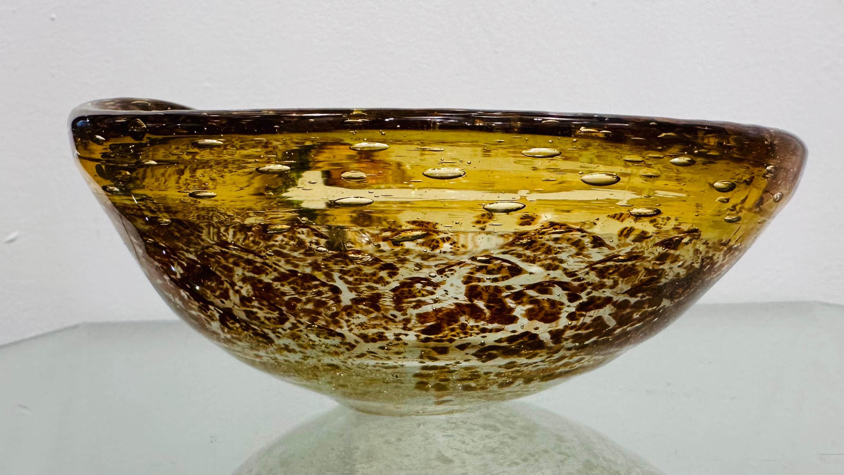 1960s Italian Murano Golden Inclusion Clear Glass Bowl, Candy Dish or Ashtray For Sale 8