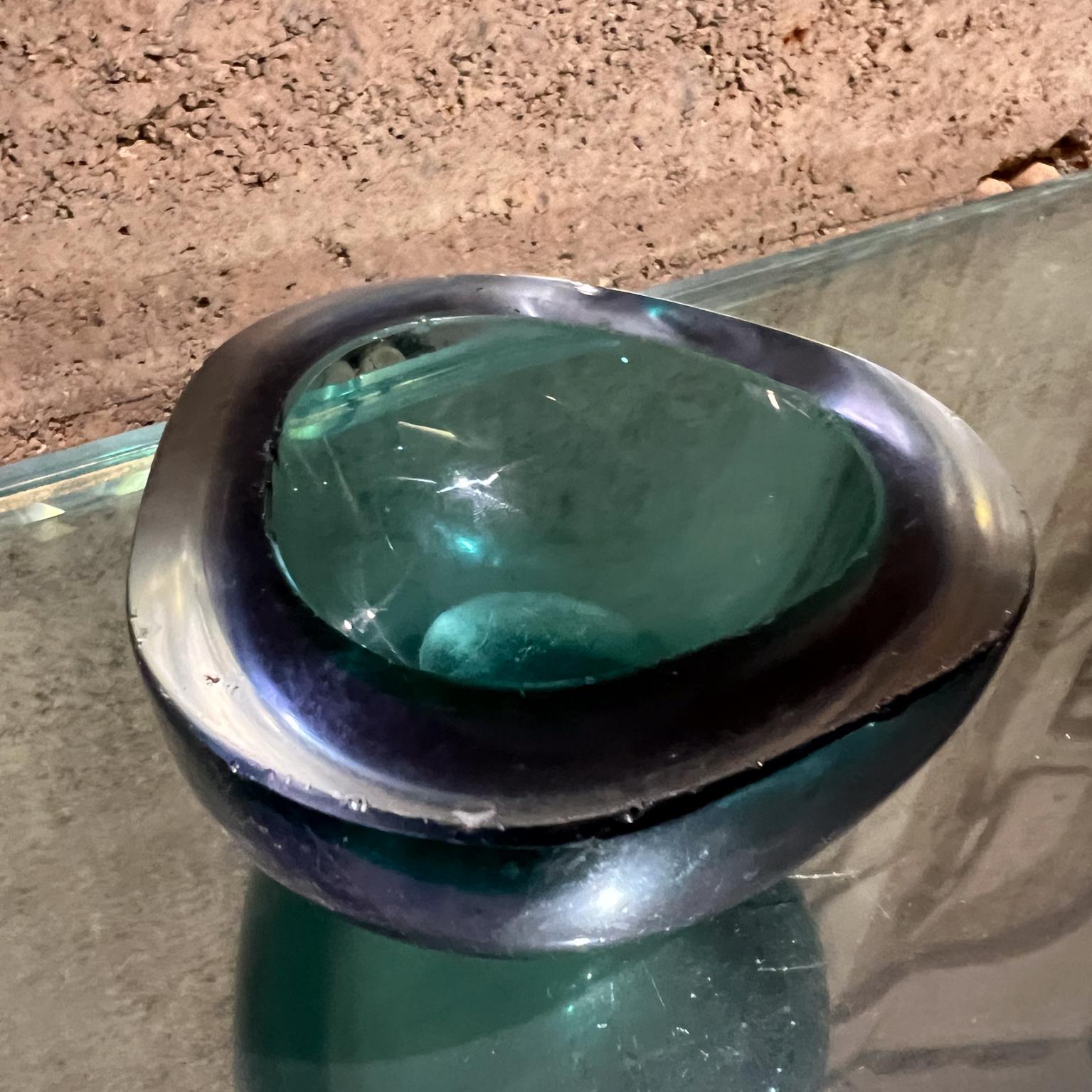 1960s Italian Murano Green Art Glass Geode Triangular Bowl In Good Condition In Chula Vista, CA