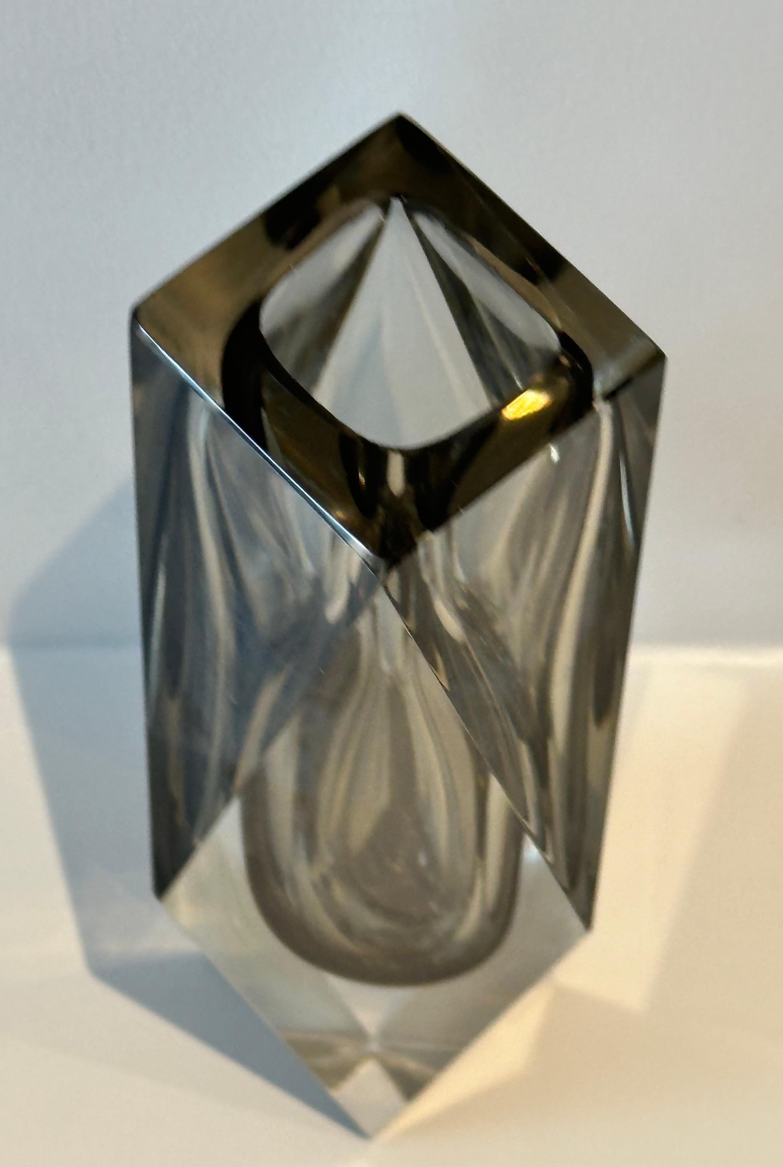 1960s Italian Murano Grey & Clear Faceted Geometric Sommerso Glass Vase In Good Condition For Sale In London, GB