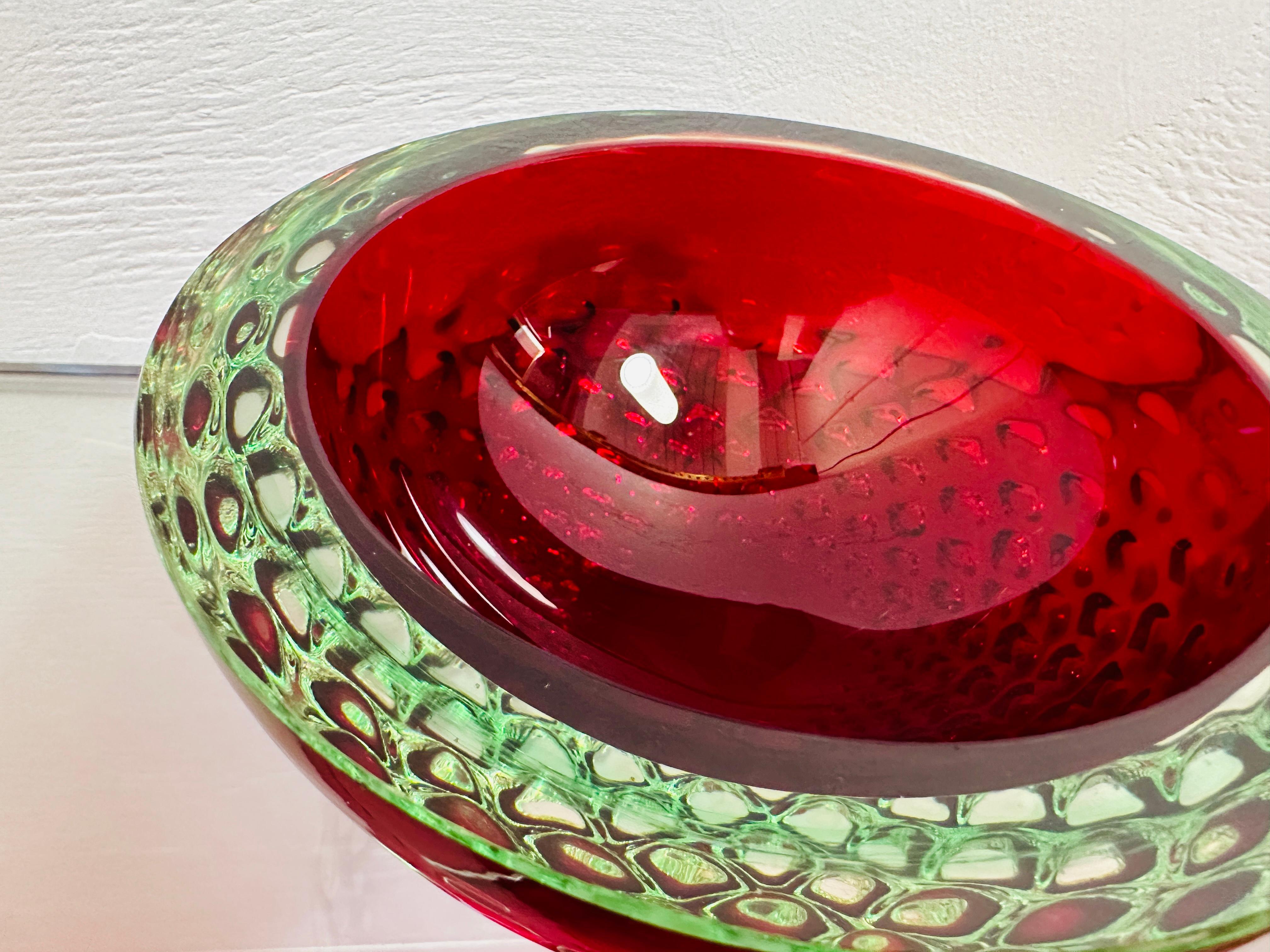 1960s Italian Murano Red, Iridescent Silvery Green & Clear Glass Indented Bowl 5