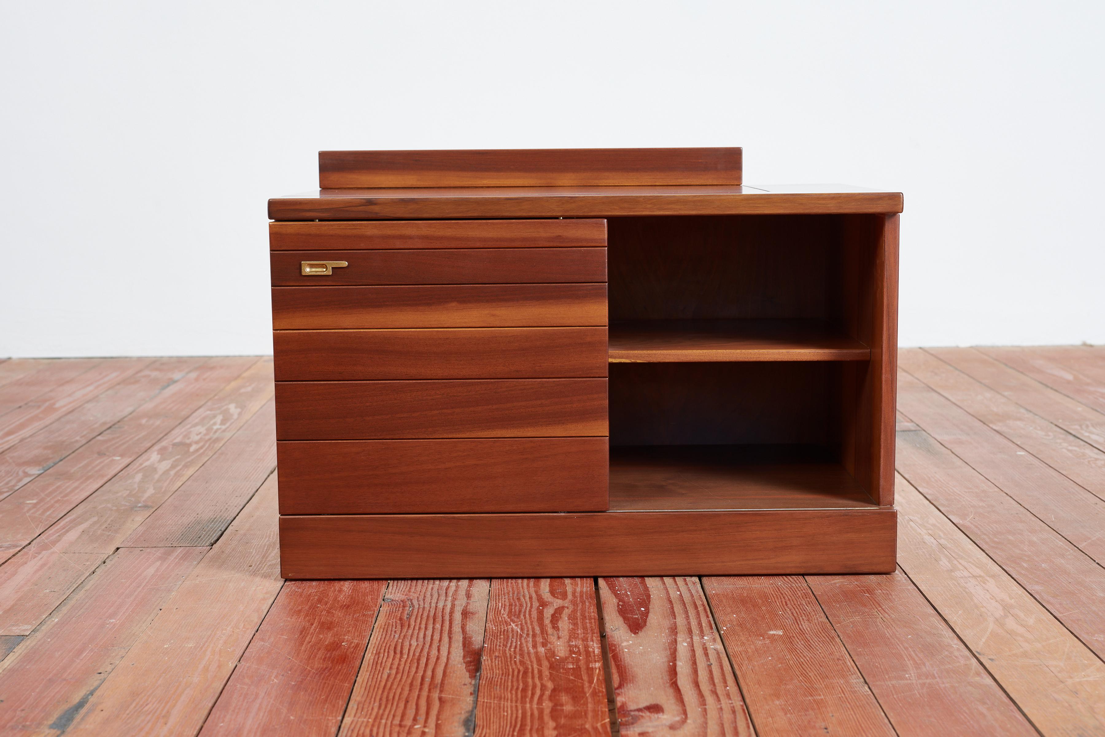 1960's Italian nightstands For Sale 5