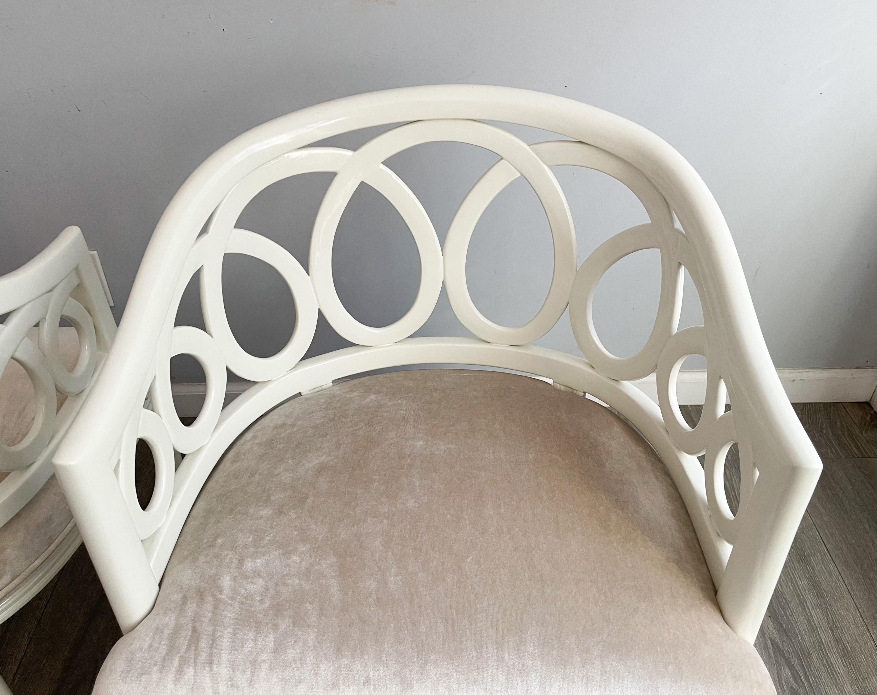 Milieu du XXe siècle Paire de fauteuils laqués italiens des années 1960 en vente