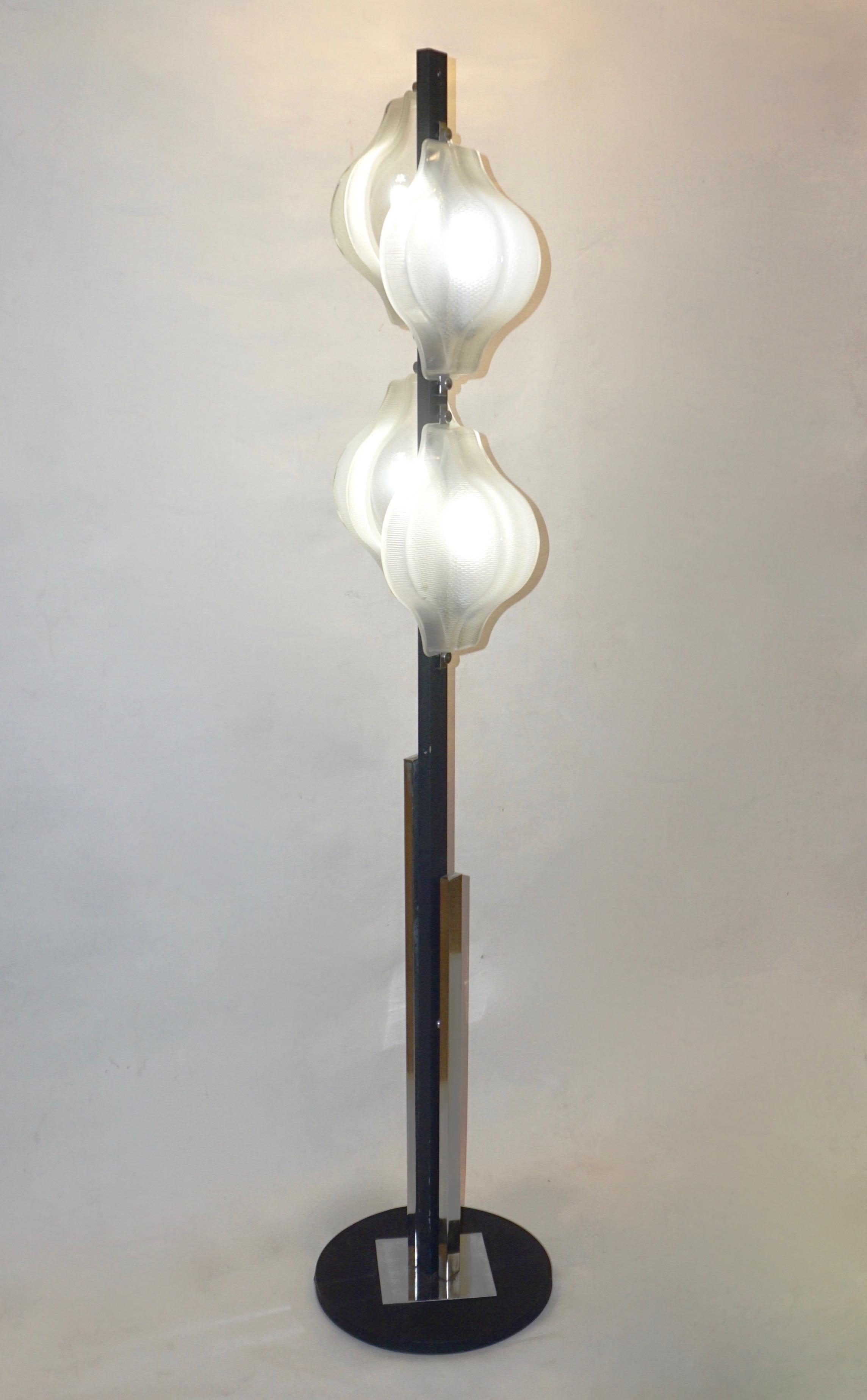 1960s Italian Pair of Minimalist White and Black Organic Chrome Floor Lamps For Sale 6