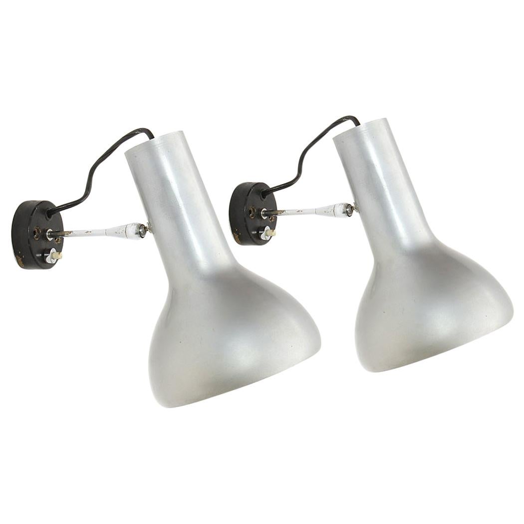1960s Italian Pair of Pivoting Wall Sconces by Gino Sarfatti for Arteluce
