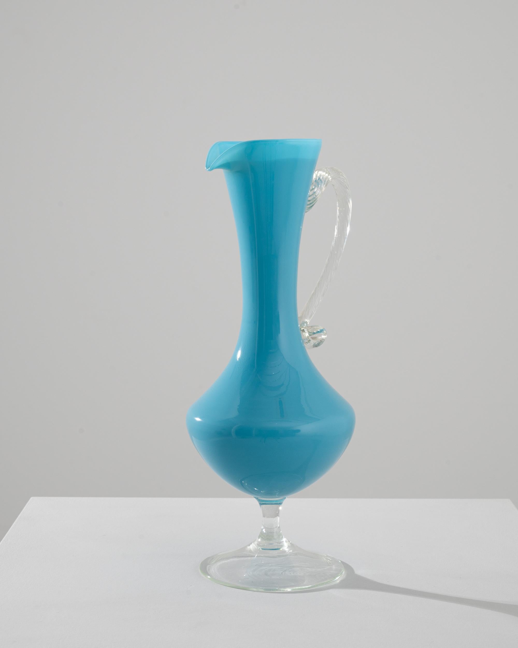 Carafe italienne Panorama en verre bleu des années 1960 Bon état - En vente à High Point, NC