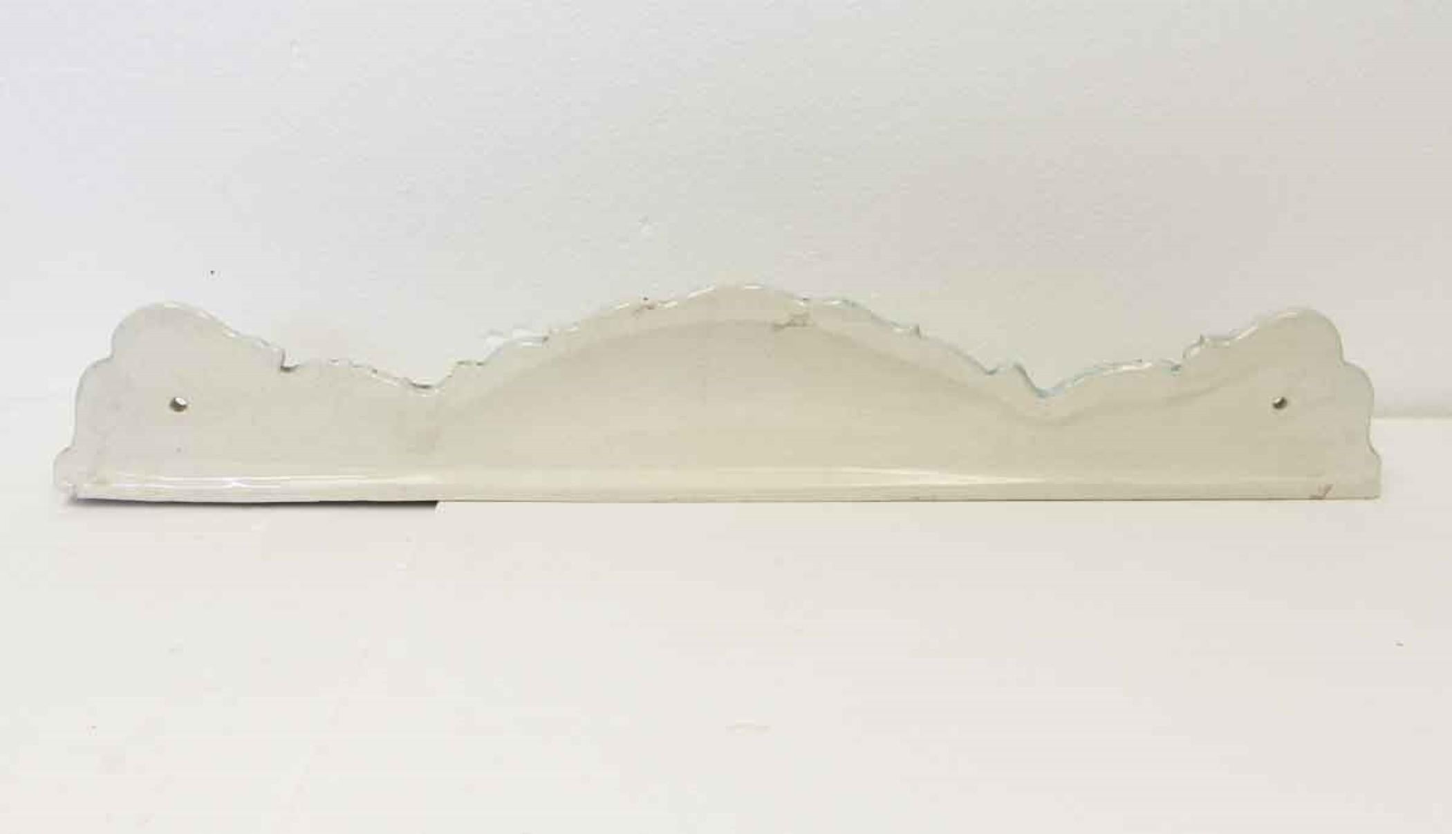 1960s Italian Porcelain Wall Shelf with Floral Details and Crackled Glaze 4