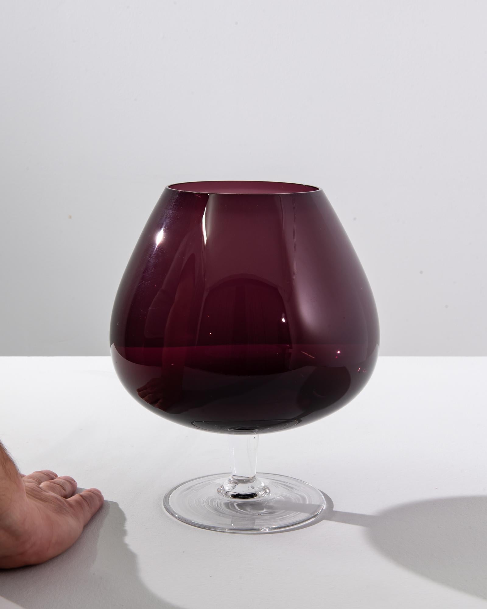 1960s Italian Purple Glass Goblet In Good Condition For Sale In High Point, NC
