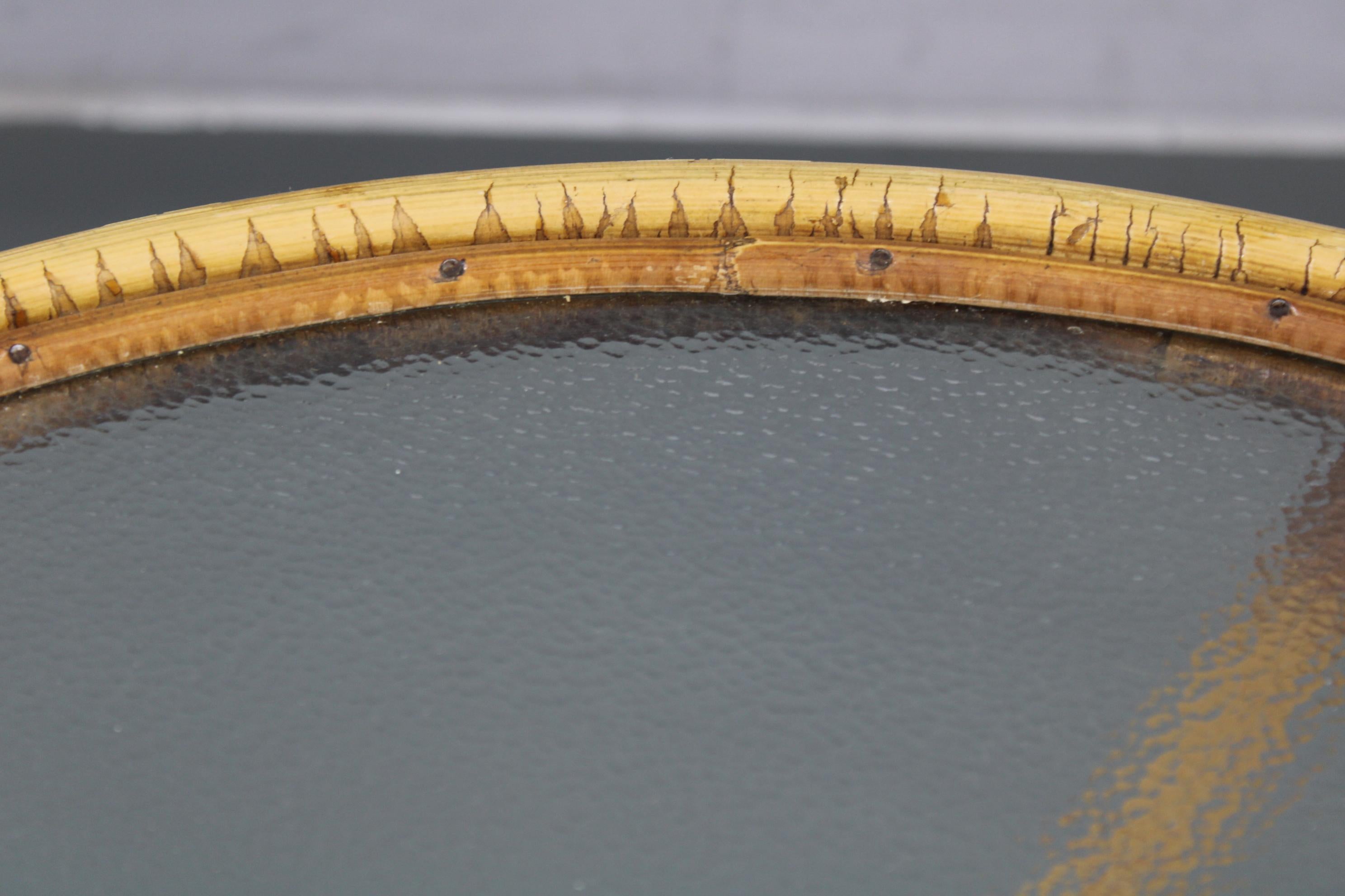 Table basse en rotin italien des années 1960 avec plateau en verre, design rond du milieu du siècle en vente 7