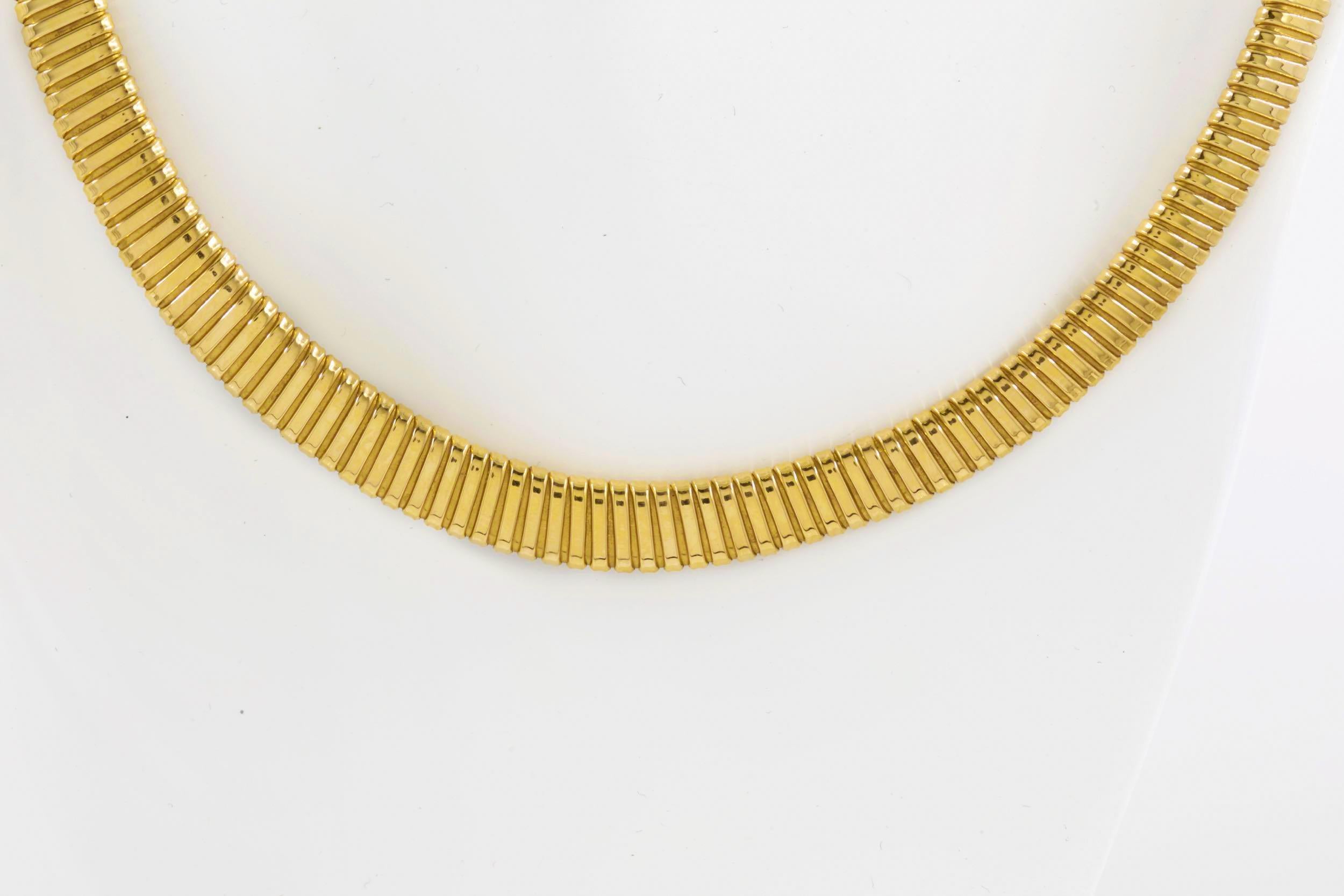 1960s Italian Retro 18-Karat Yellow Gold Omega Flex Link Necklace 2