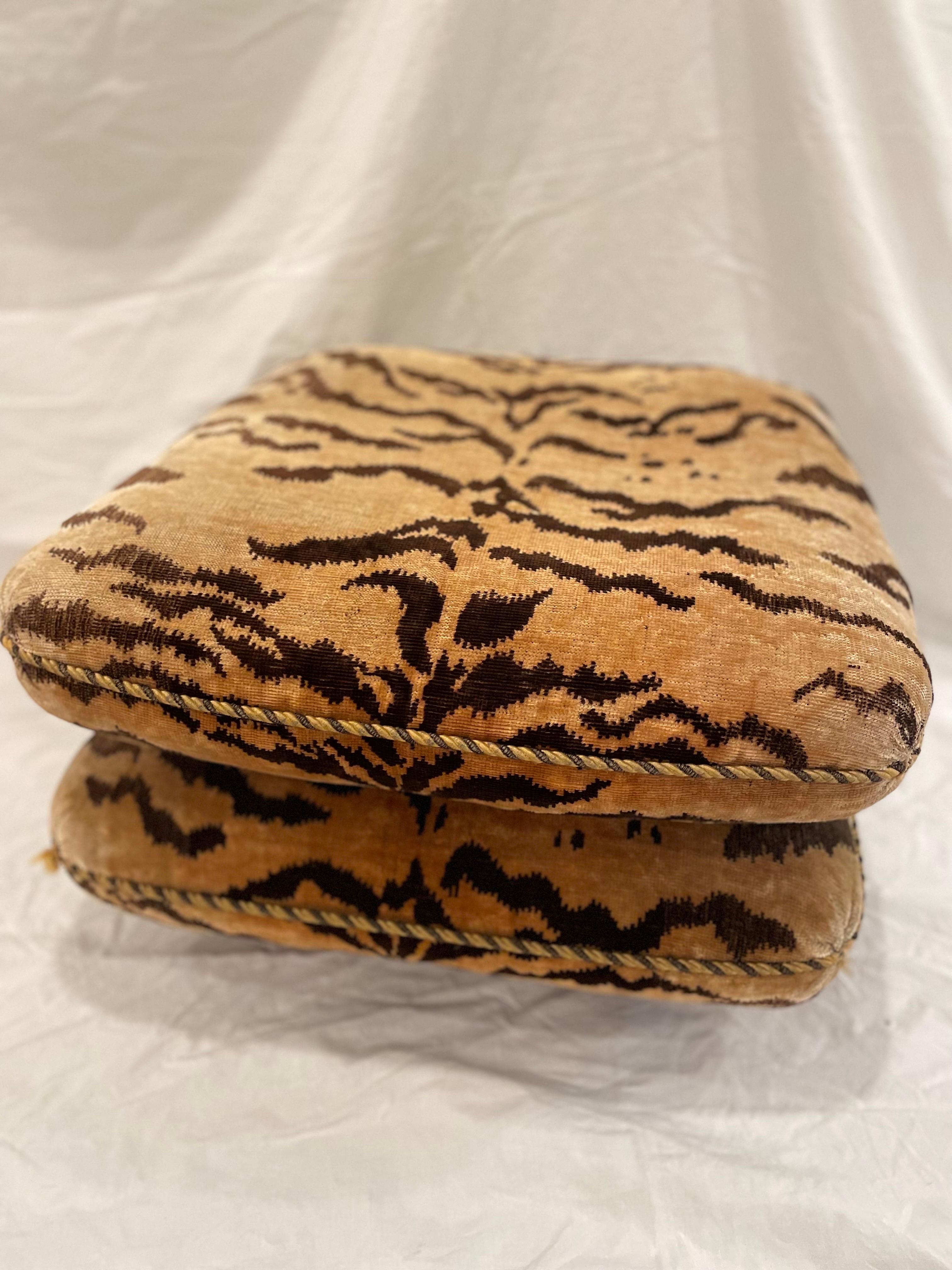 1960's Italian Scalamandré Le Tigre Stacked Cushion Ottoman For Sale 5