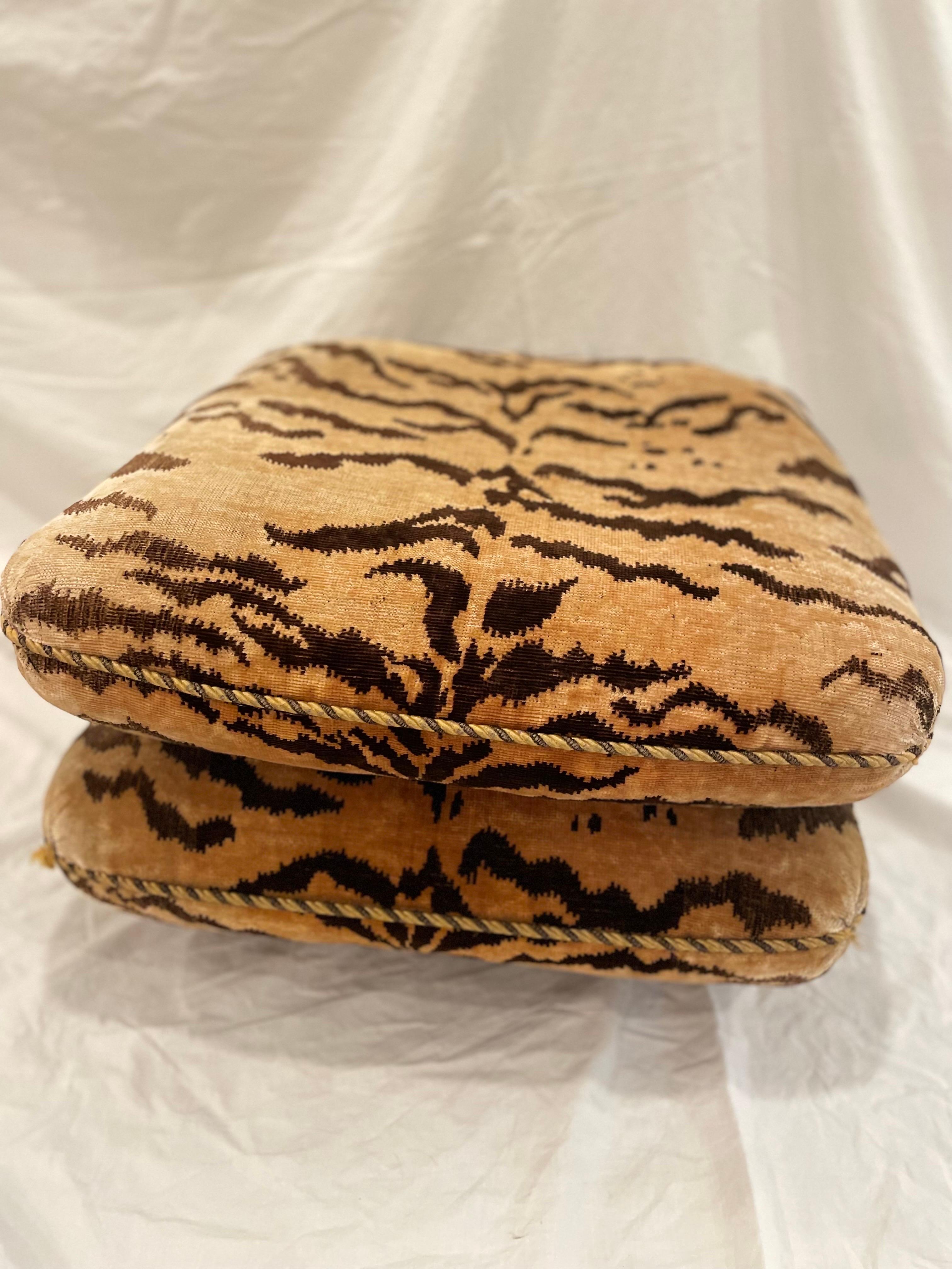 This beautiful rare Scalamandré Le Tigre Ottoman from the 1960's is straight from the source of Scalamandre silk velvet itself - Italy.  Sourced from estate of a lady whom brought it with her from Italy when she moved to America in the 1970's. 

As
