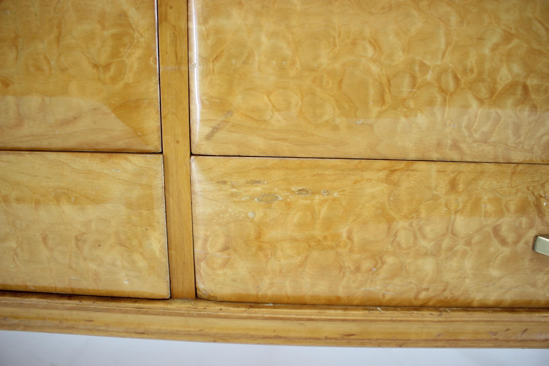 1960s Italian Sideboard/Chest of Drawers in High Gloss Finish with Glass Top and For Sale 12