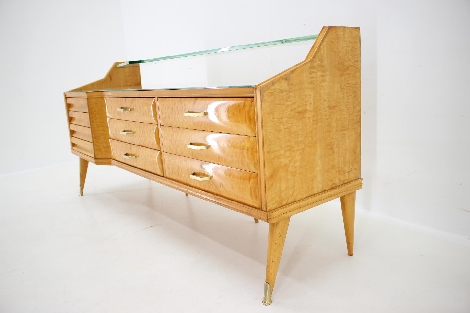 1960s Italian Sideboard/Chest of Drawers in High Gloss Finish with Glass Top and For Sale 2