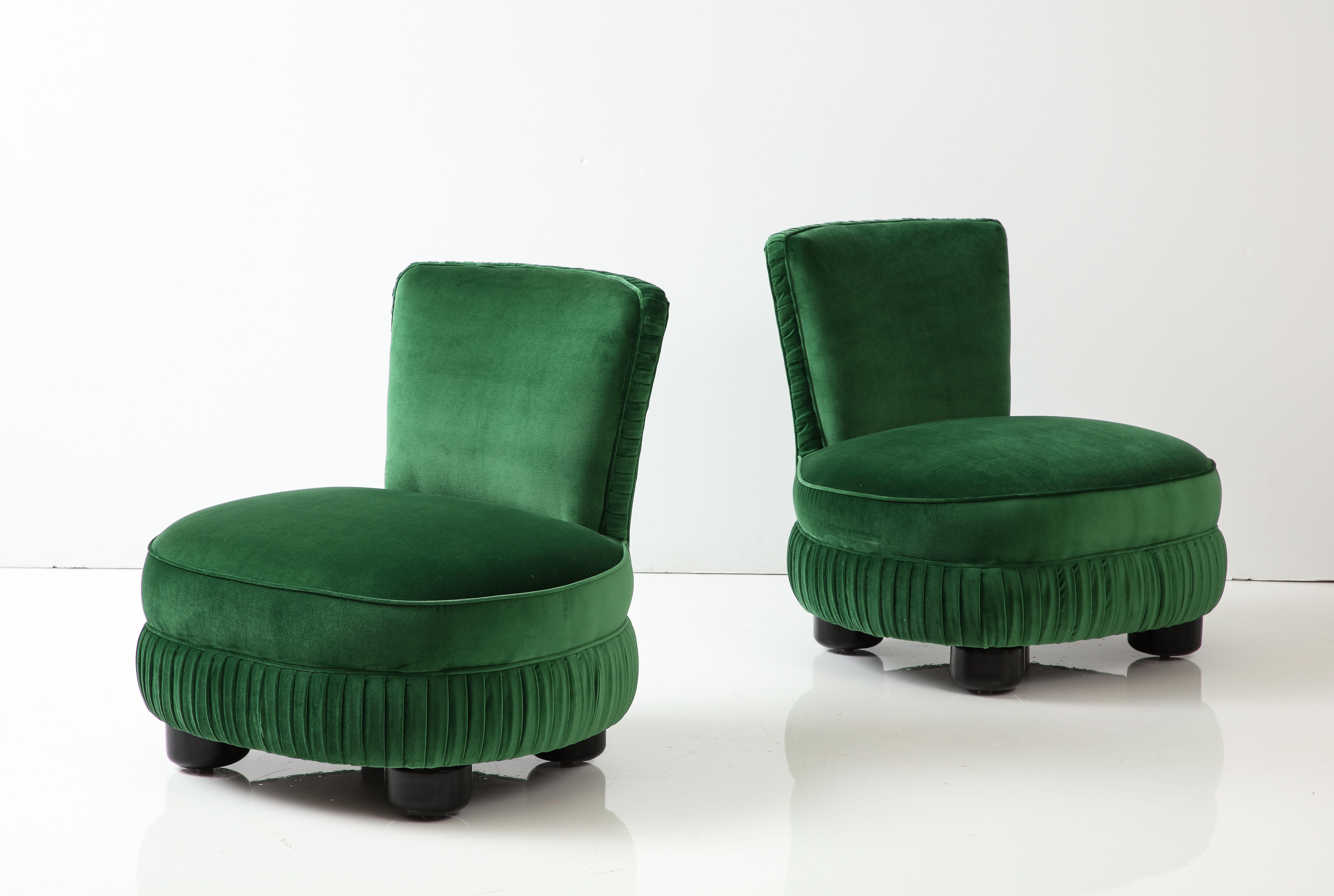 1960s Italian Slipper Chairs in Green Velvet For Sale 1