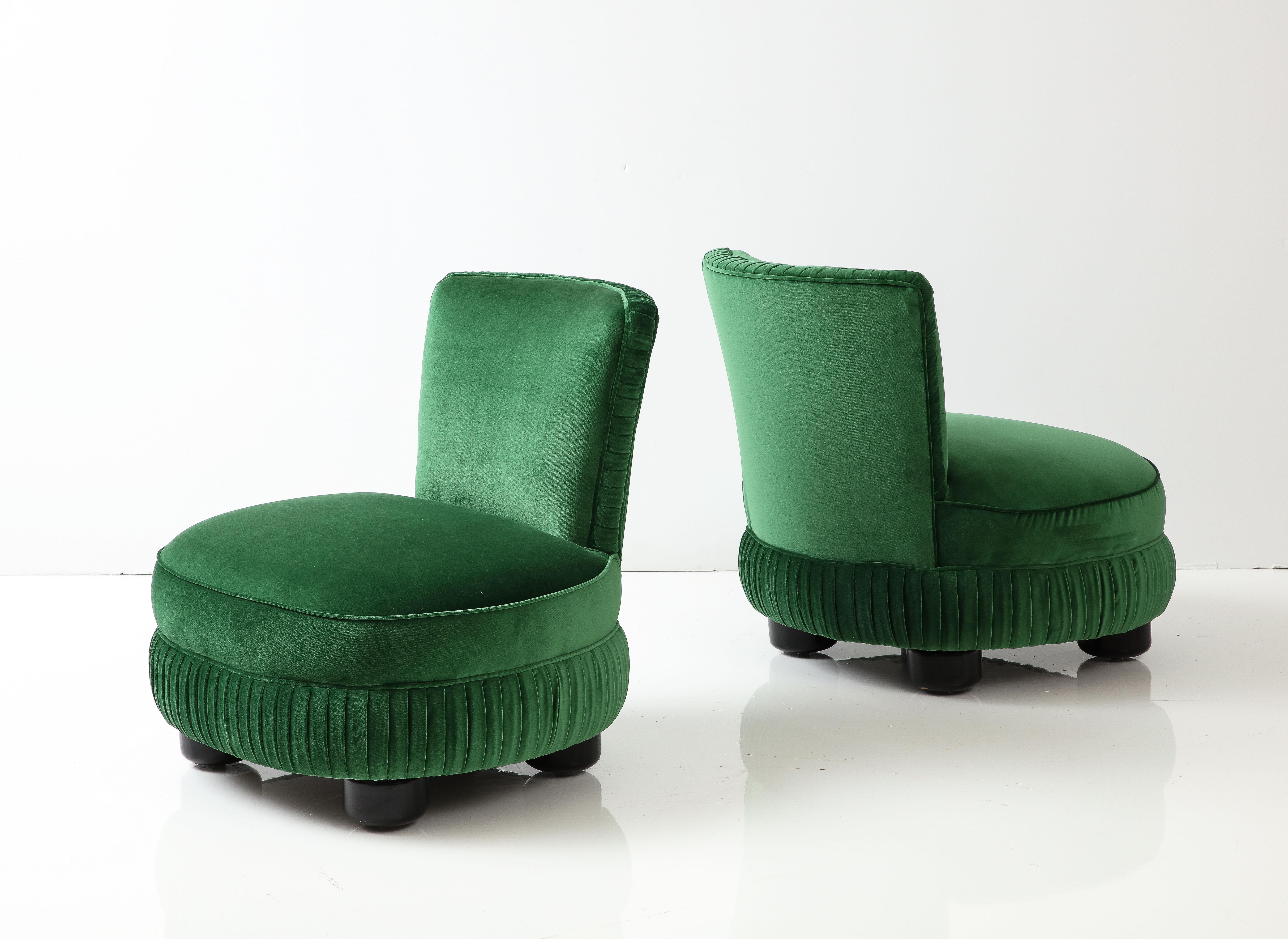 1960s Italian Slipper Chairs in Green Velvet For Sale 2