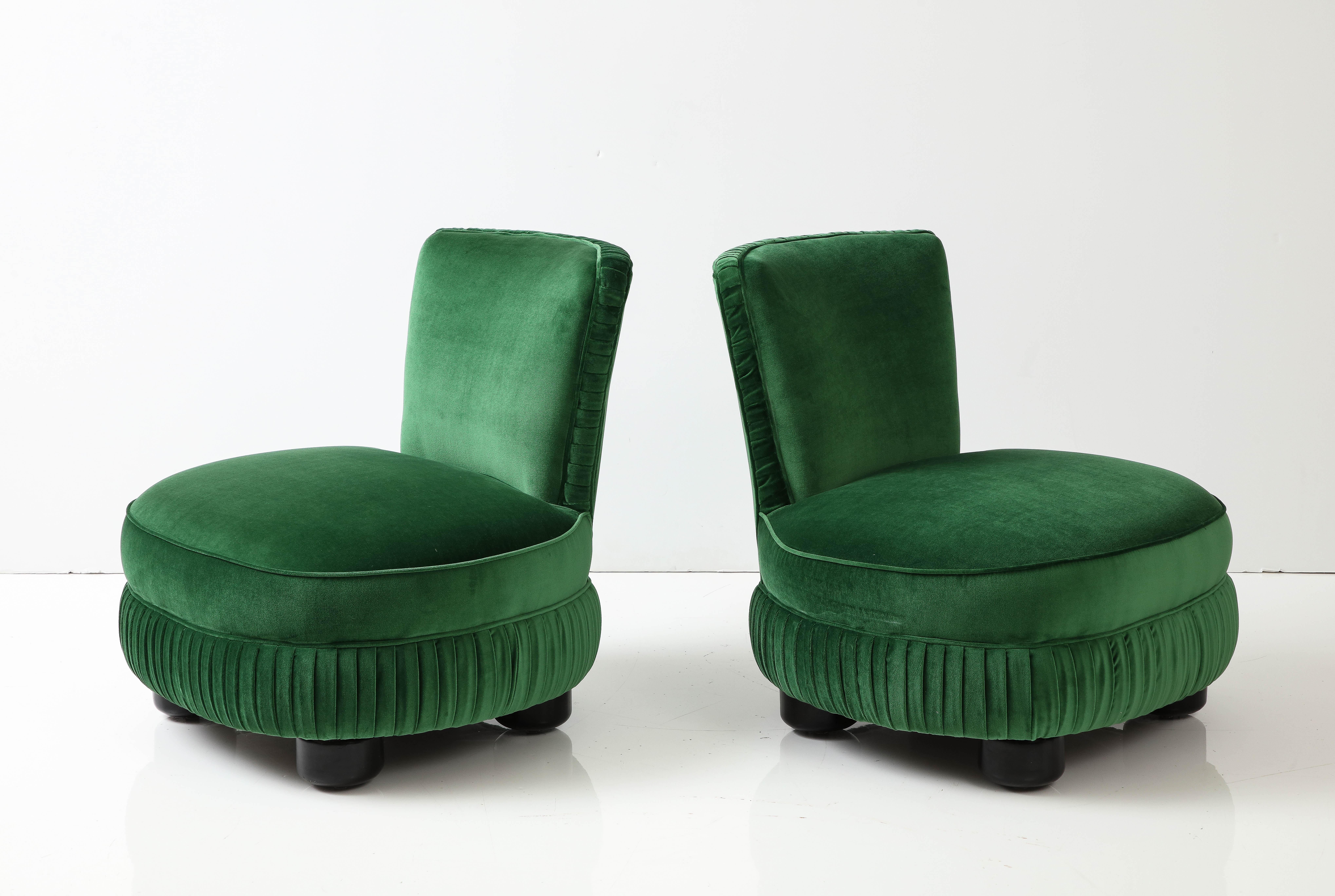 1960s Italian Slipper Chairs in Green Velvet For Sale 3