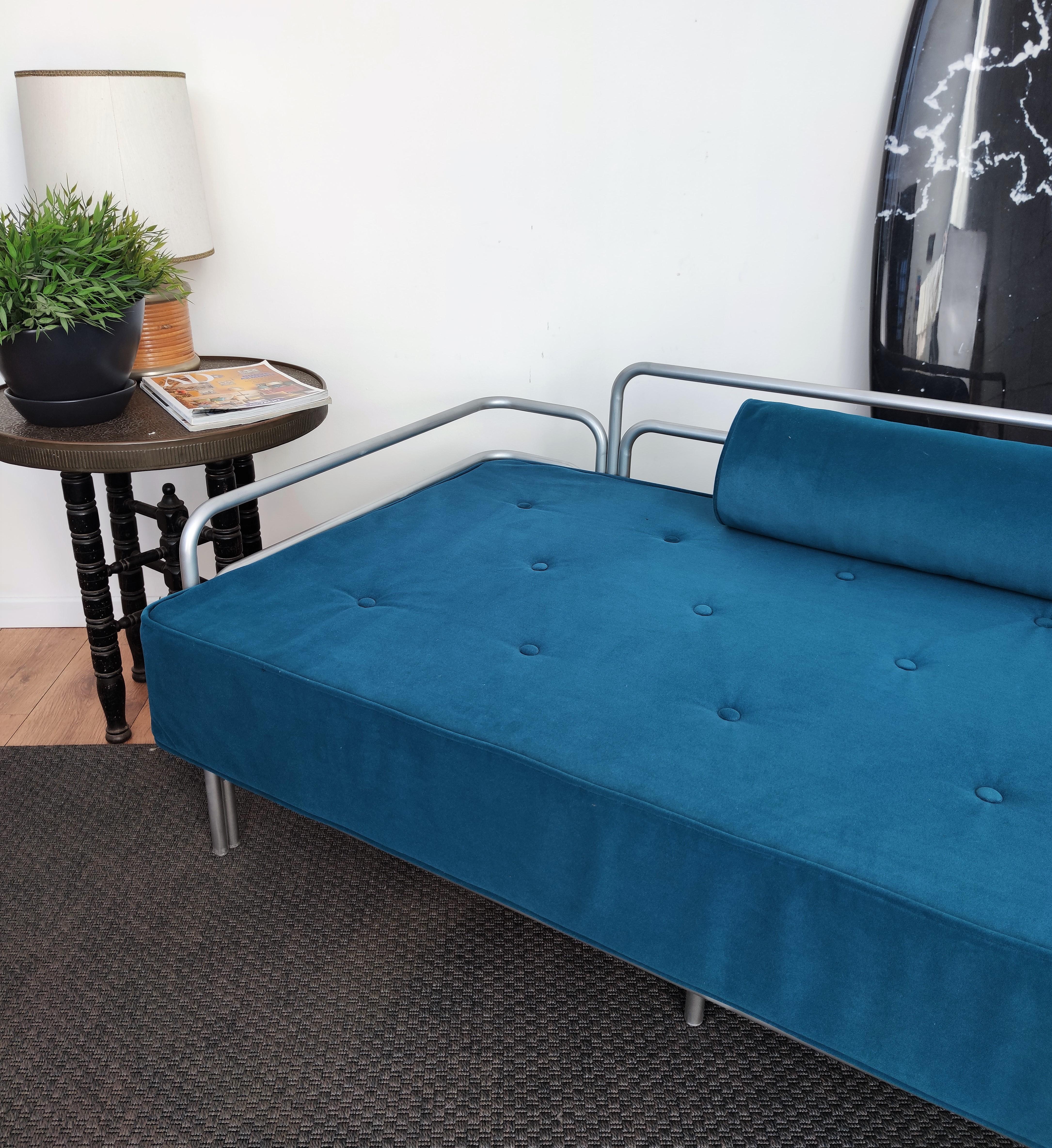 Mid-Century Modern 1960s Italian Steel and Tufted Velvet Blue Re-Upholstered Sofa or Daybed For Sale