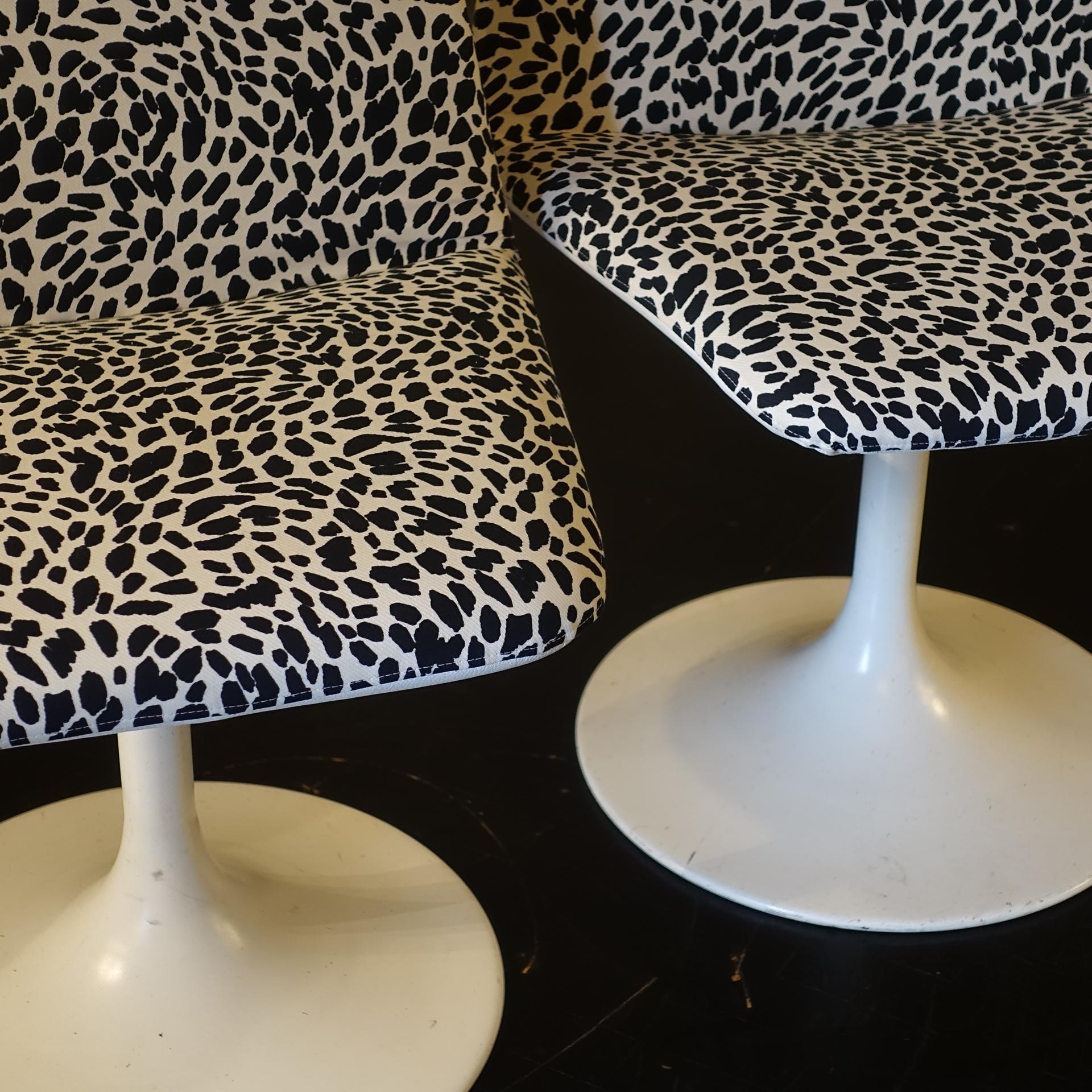 1960s Italian Swivel Tall Armchairs, White Metal, Leather and Print Fabric In Good Condition In Firenze, IT