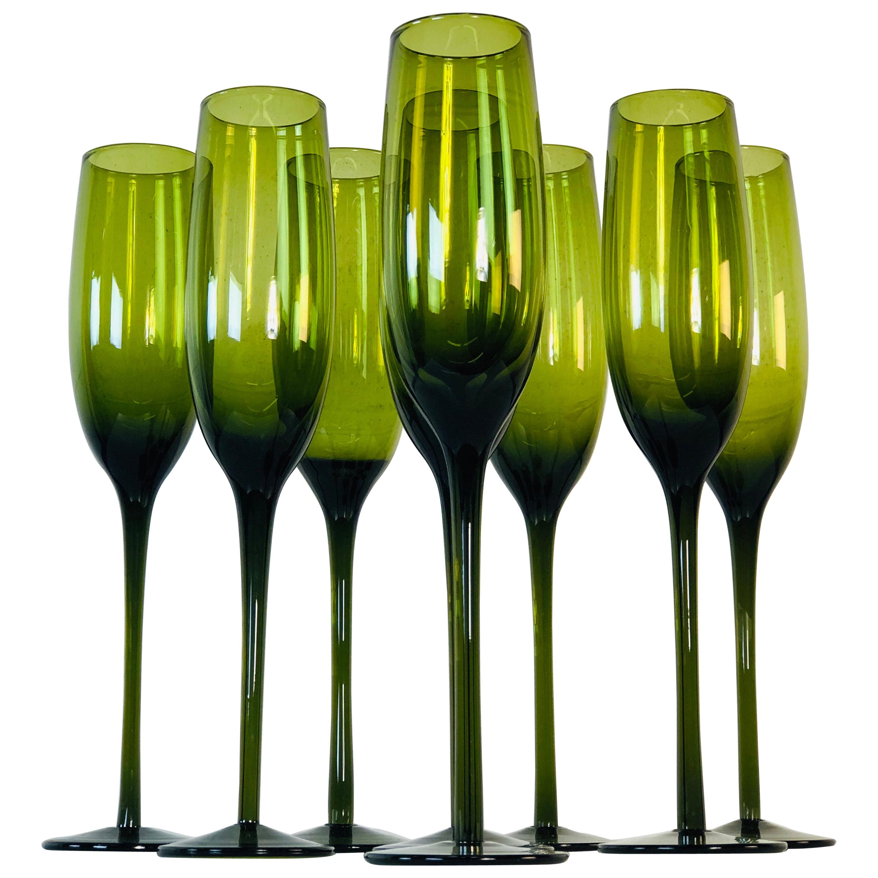 1960s Italian Tall Green Champagne Flutes, Set of 8 For Sale