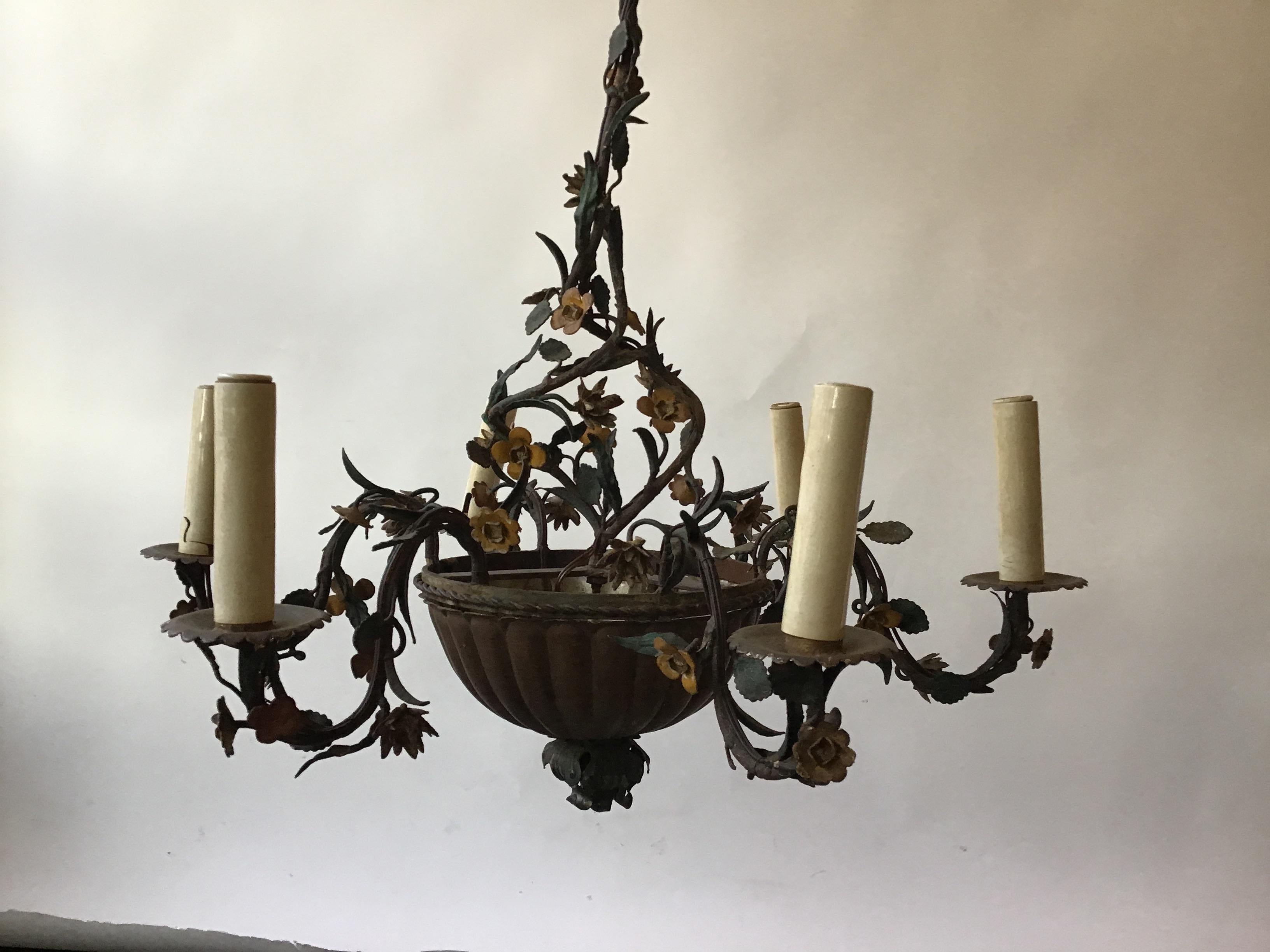 1960s Italian Tole Floral Chandelier In Good Condition In Tarrytown, NY