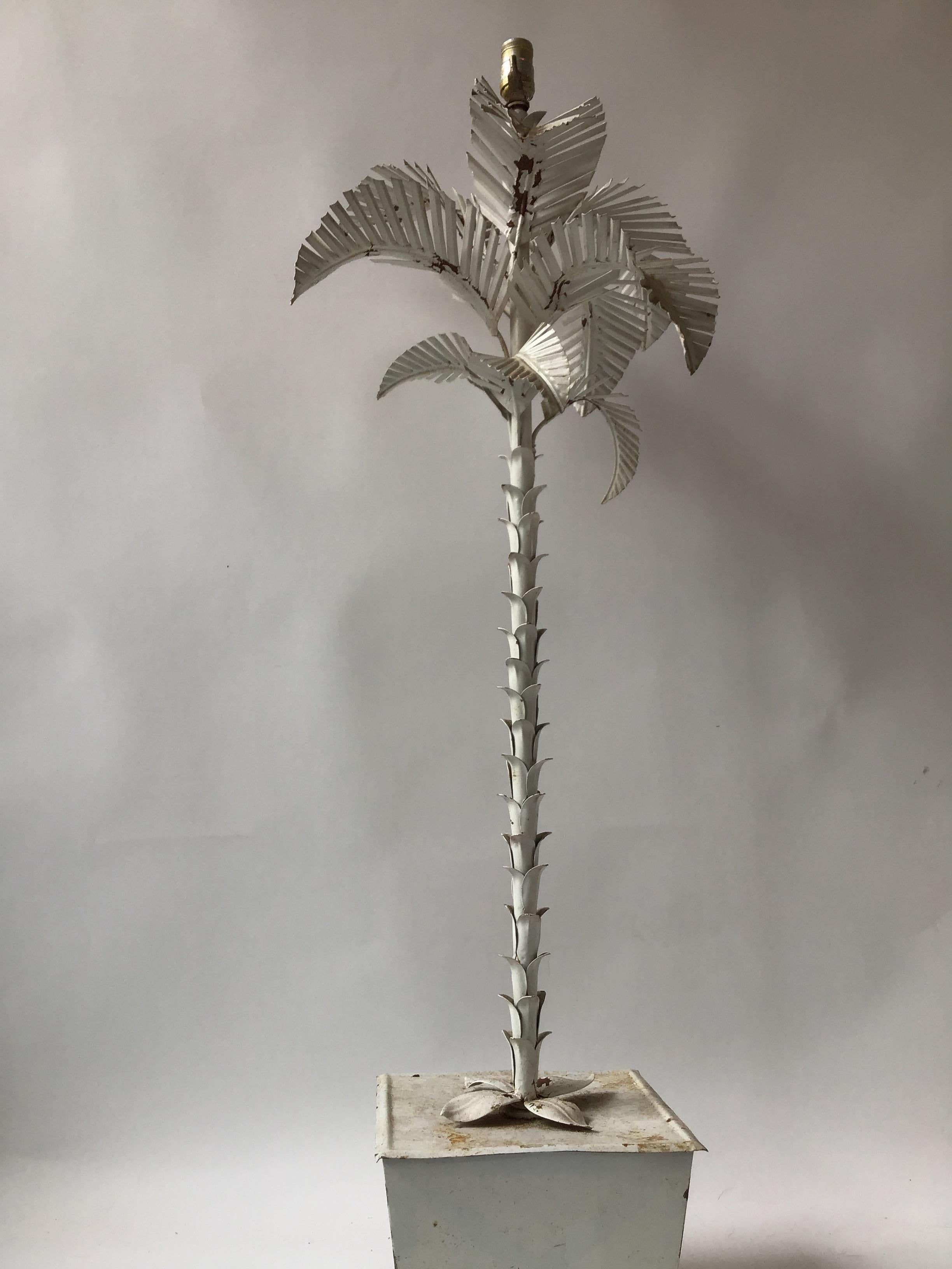 1960s Italian Tole Palm Tree Floor Lamp In Fair Condition In Tarrytown, NY