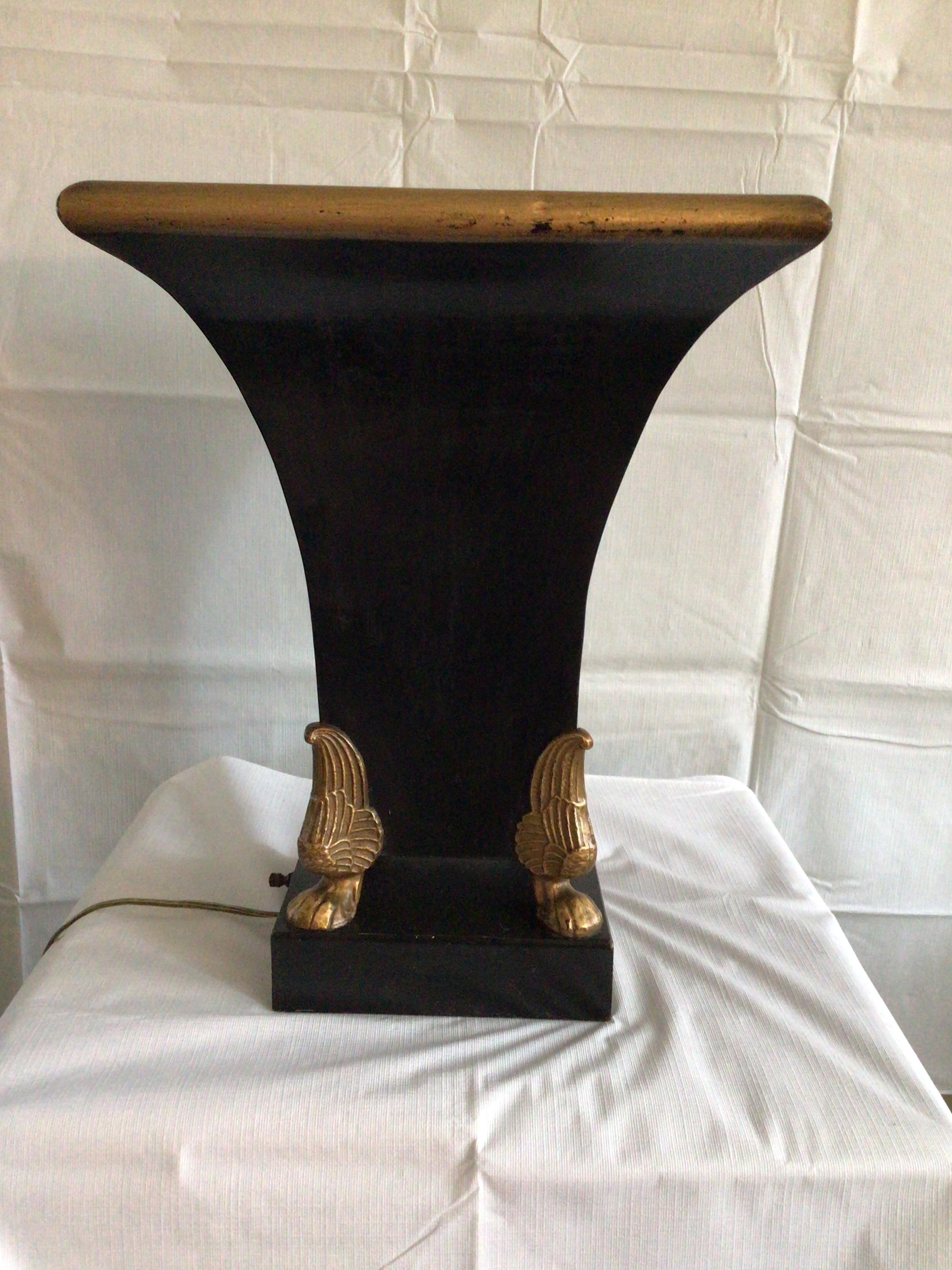 1960s Italian Tole Table Lamp In Good Condition For Sale In Tarrytown, NY