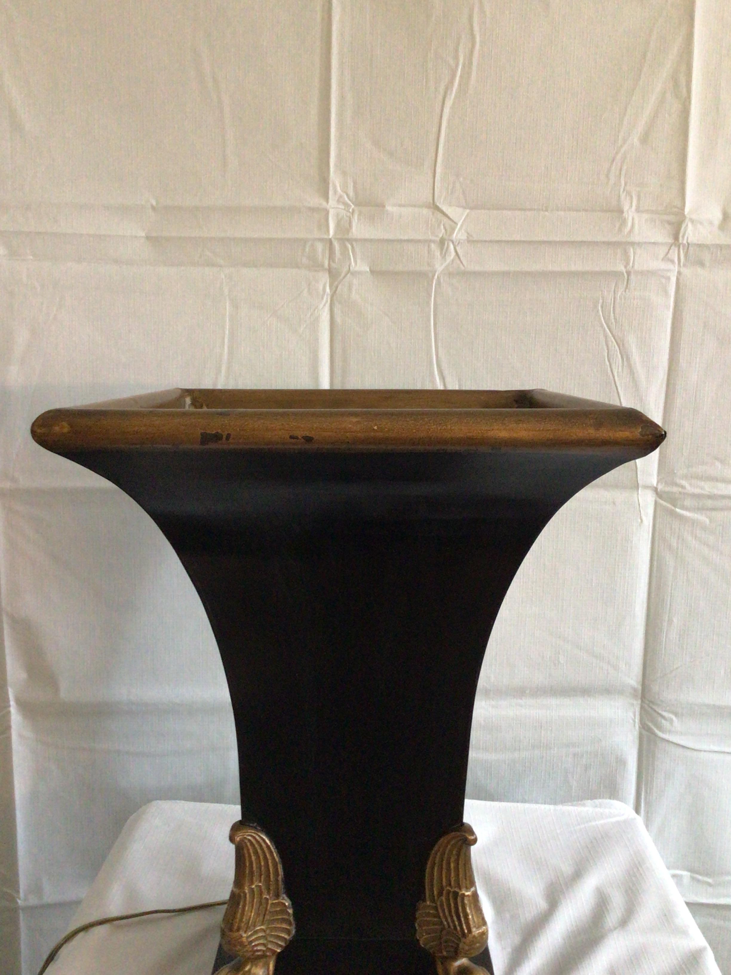 Métal Lampe de table italienne en tôle des années 1960 en vente