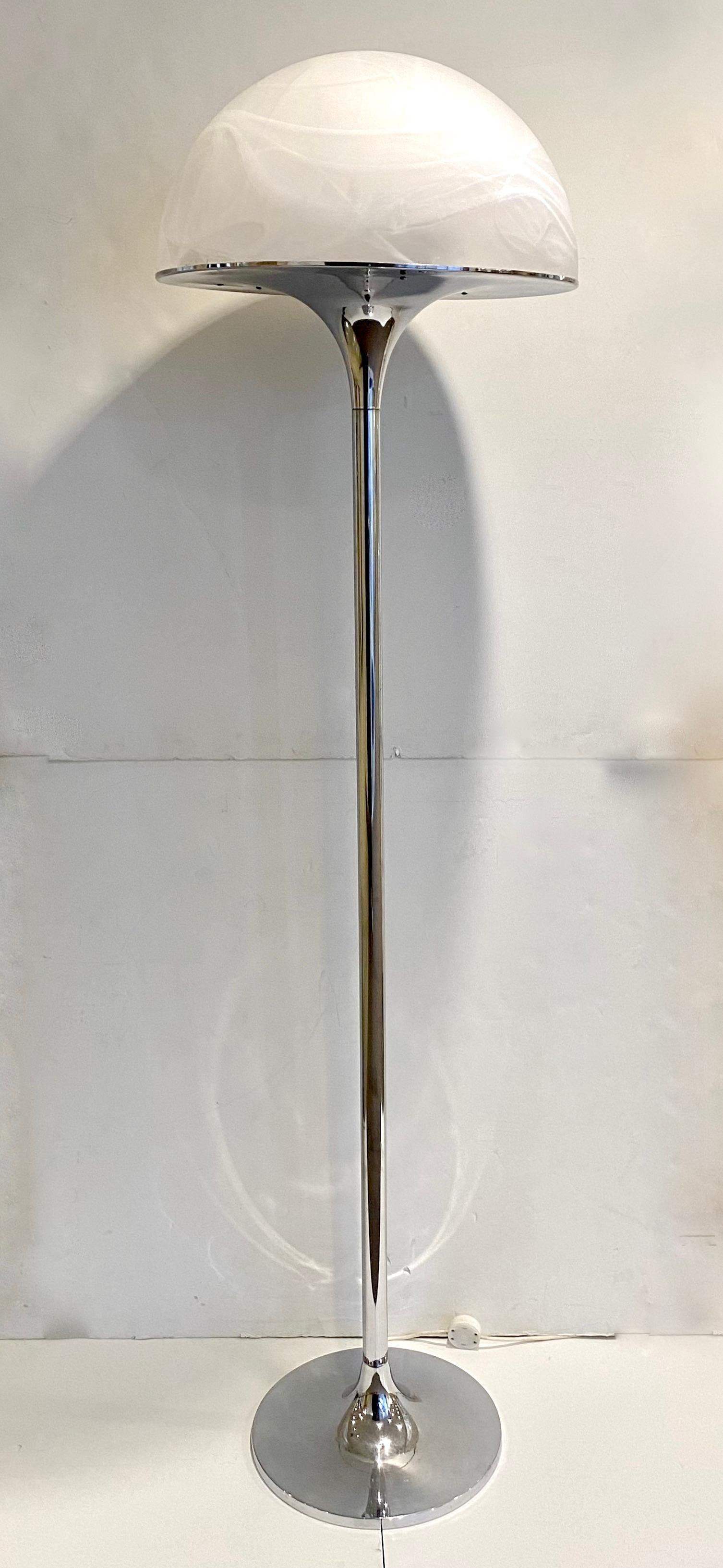 Años 60, Italia Art Decó Vintage Mazzega Murano Blanco Cristal Níquel Lámpara de pie 4