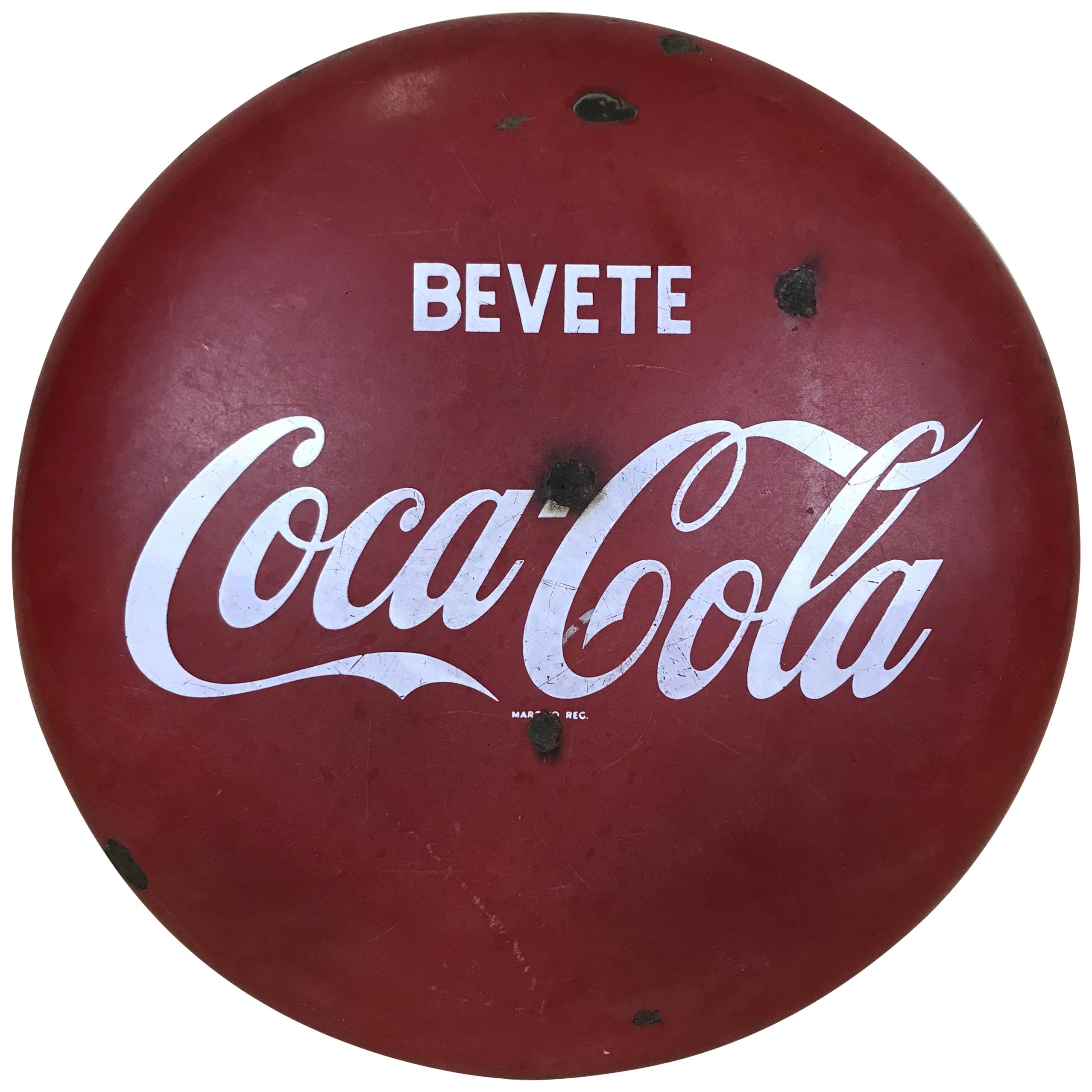 1960s Italian Vintage Metal Enamel Bevete Coca-Cola Drink Coca-Cola Button Sign im Angebot