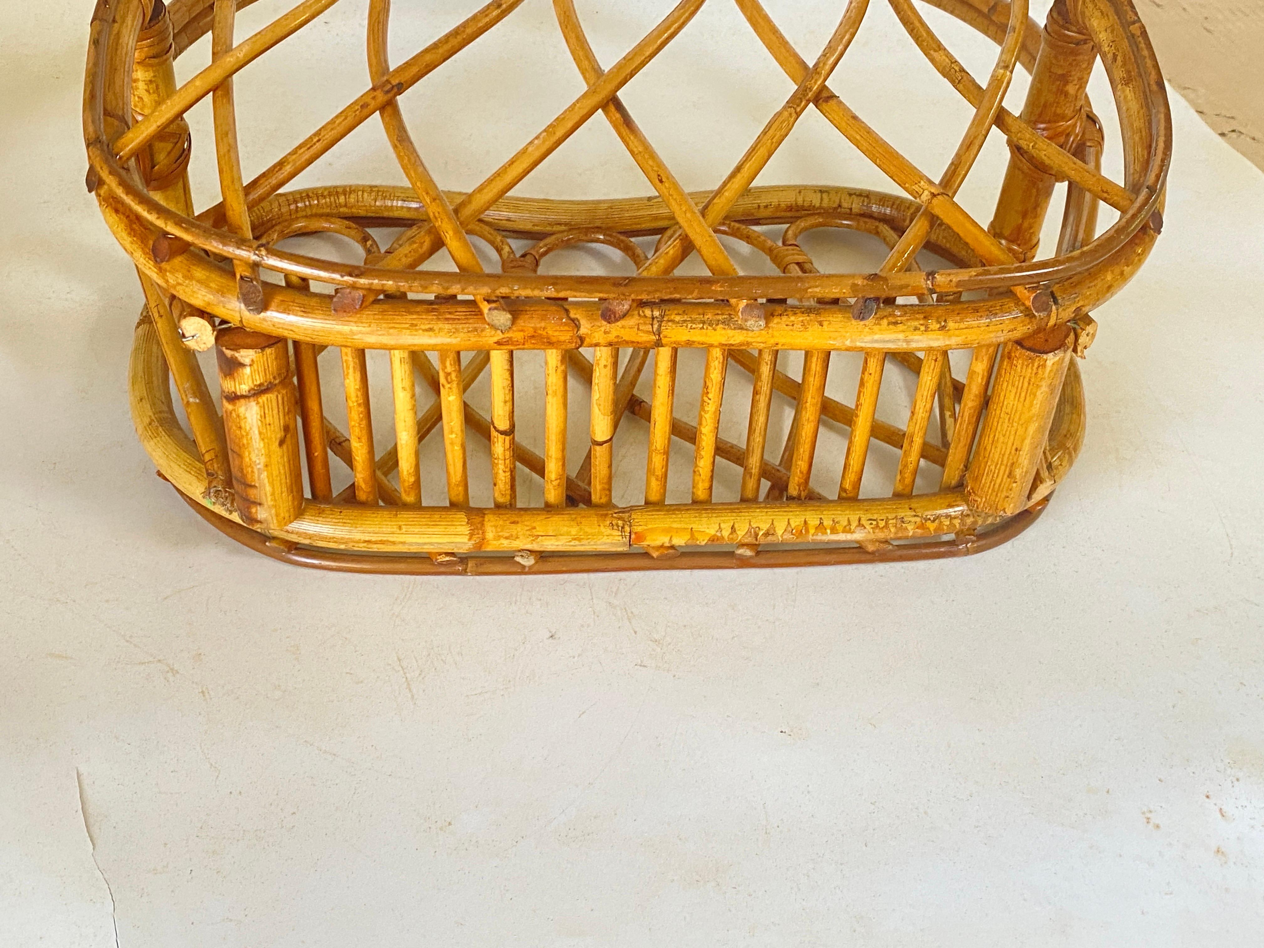 Hand-Crafted 1960s Italian Vintage Mid-Century Modern Natural Rattan Wicker Magazine Holder For Sale