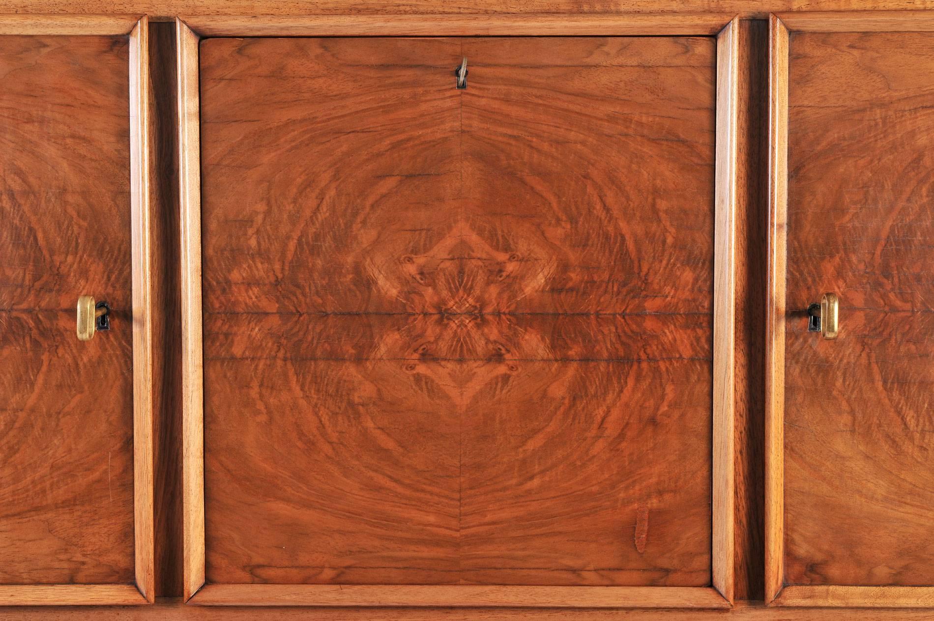 1960s Italian Walnut Cabinet by Paolo Buffa In Excellent Condition In London, GB