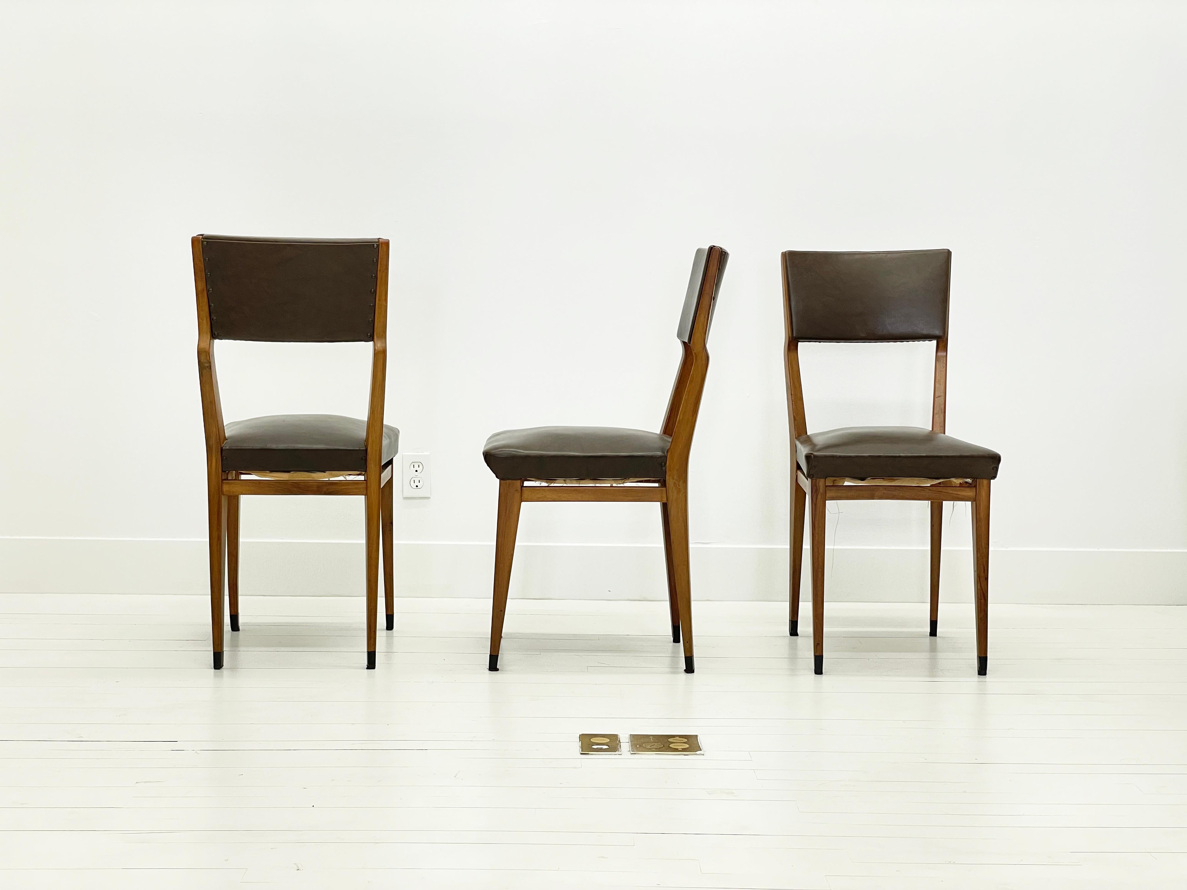 1960's Italian Walnut Dining Chairs, set of 6 For Sale 1