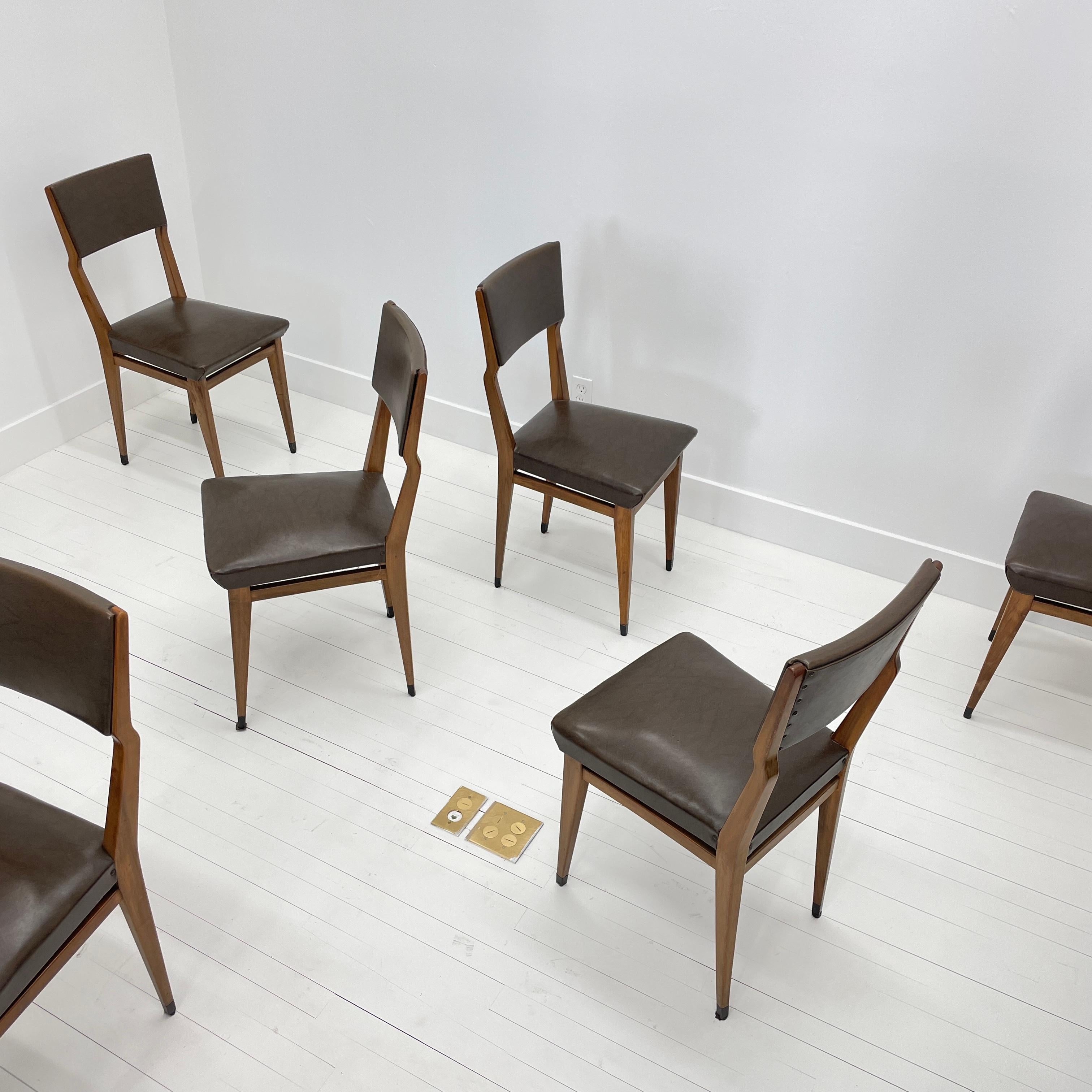 1960's Italian Walnut Dining Chairs, set of 6 For Sale 4