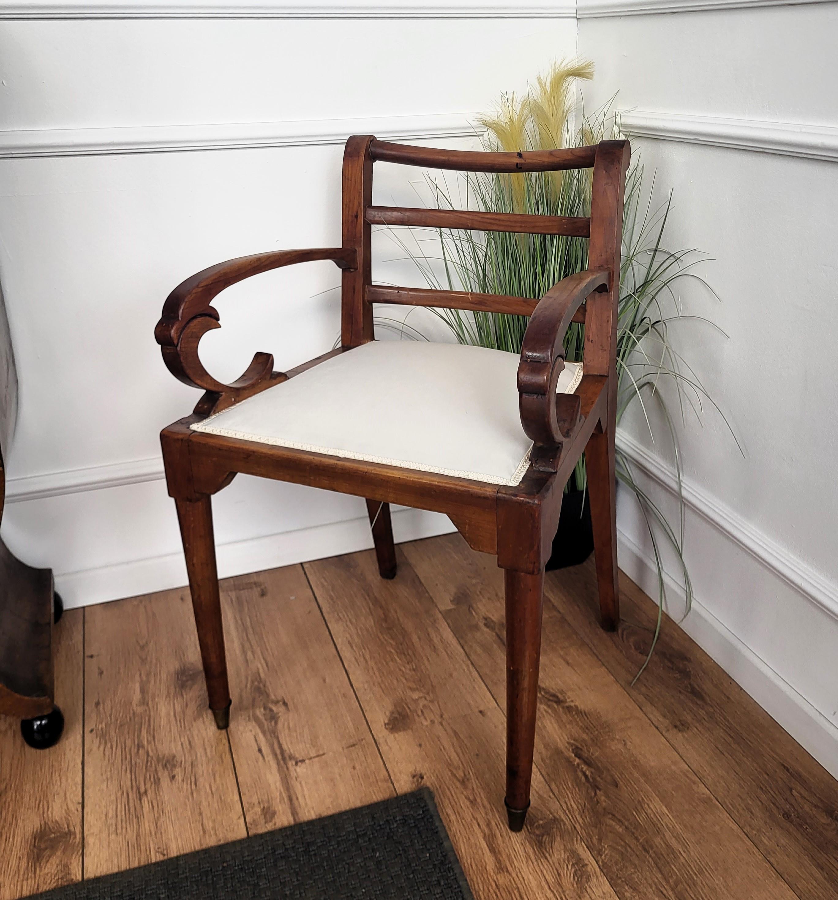 Mid-Century Modern 1960s Italian Walnut Wood Newly Upholstered Open Armchair Office Desk Chair For Sale