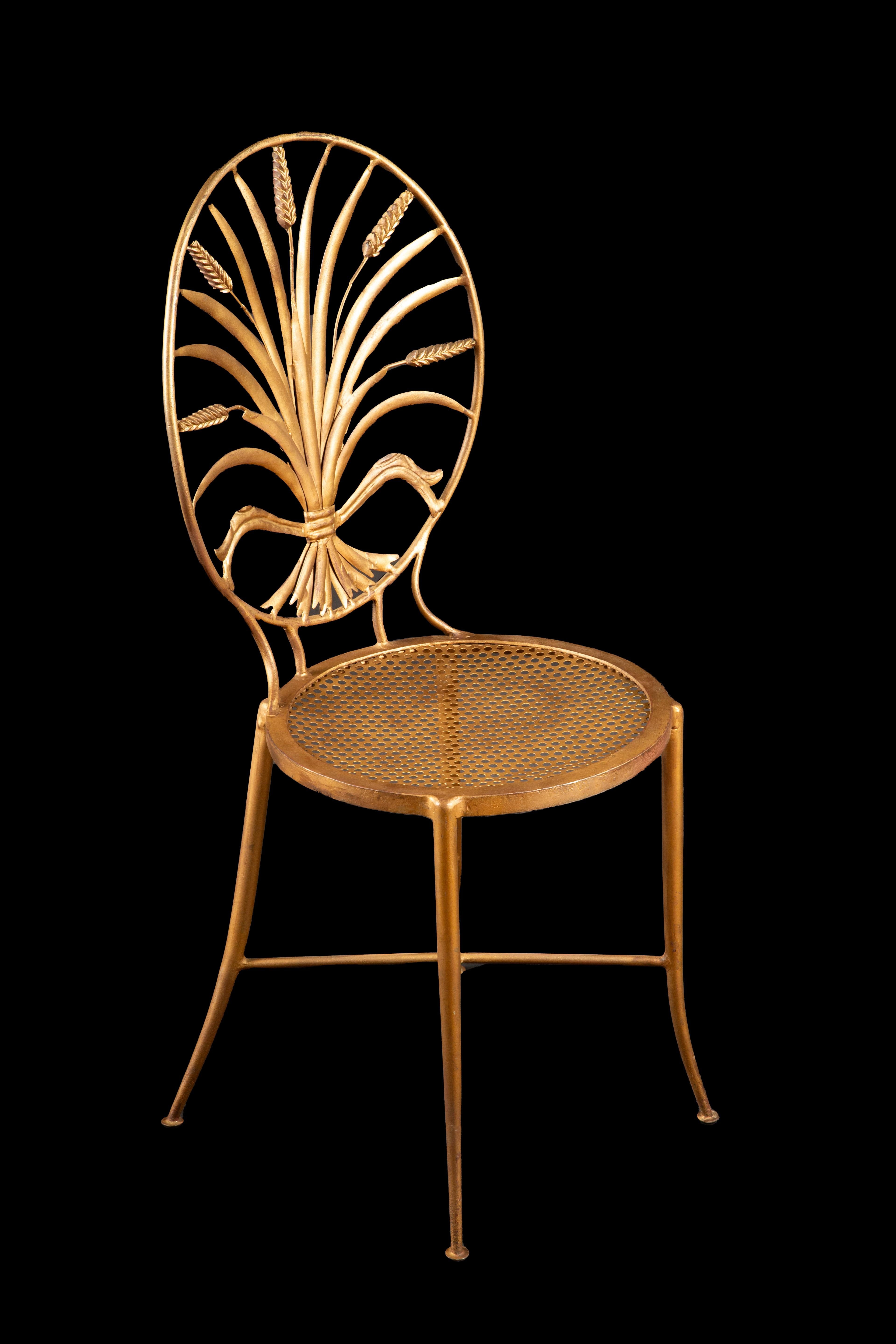 1960er Jahre Italienische Stühle mit Weizenrücken und original Bistrotisch von S. Salvadori (20. Jahrhundert) im Angebot