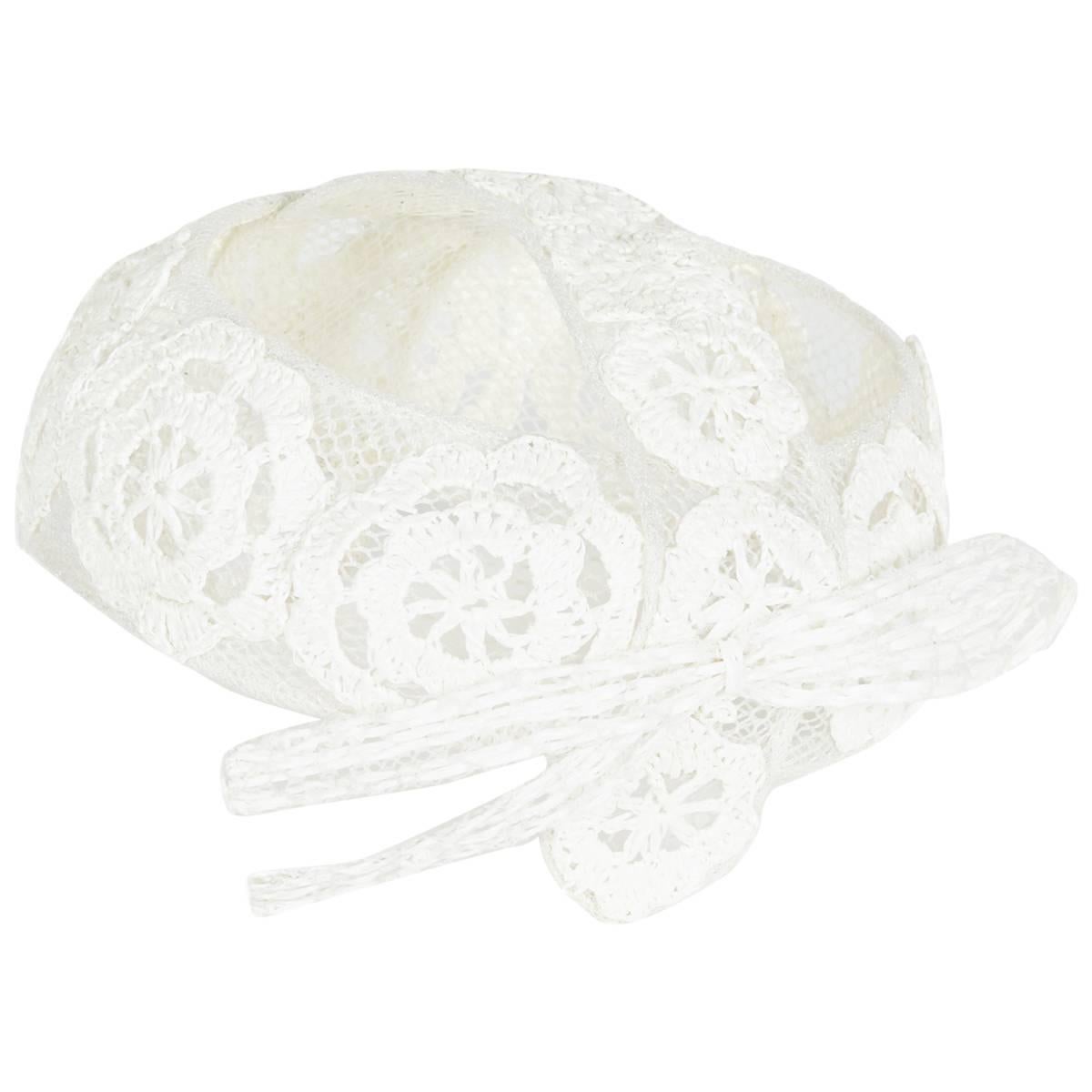 1960s Italian White Raffia Bridal Cap With Floral Design For Sale