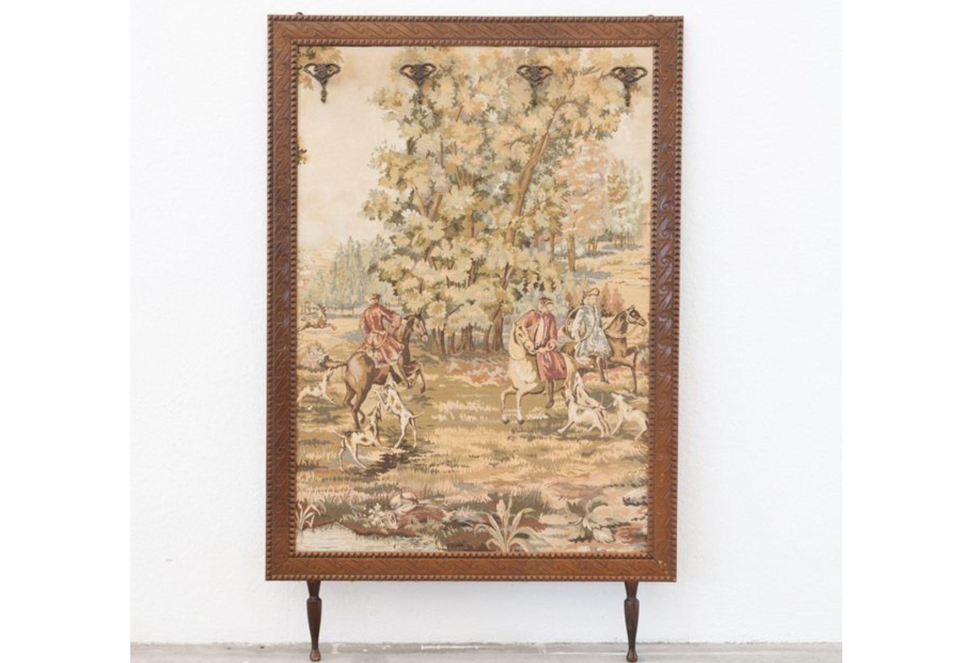 1960s Italian Wooden Coat Rack with Tapestry Hunting Scene For Sale 10